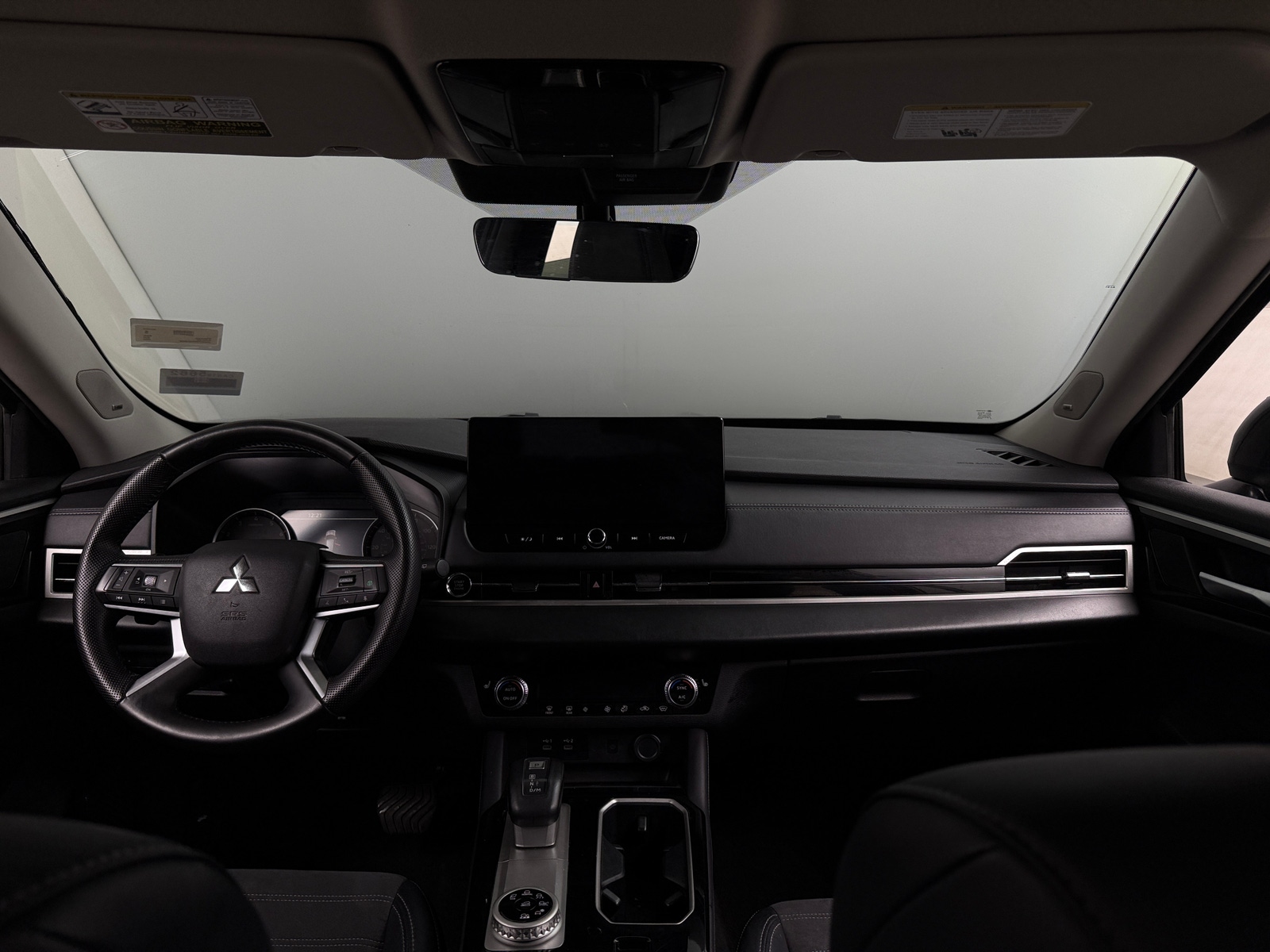 Thumbnail: 2025 Mitsubishi Outlander - 2