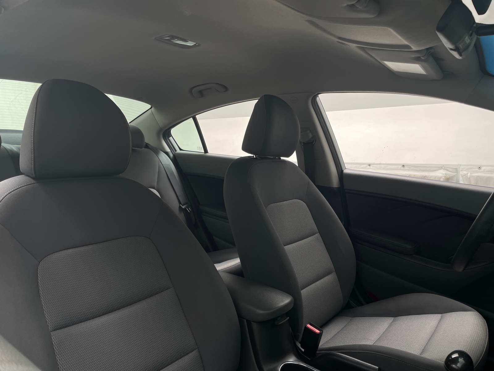Thumbnail: 2017 Kia Forte - 2