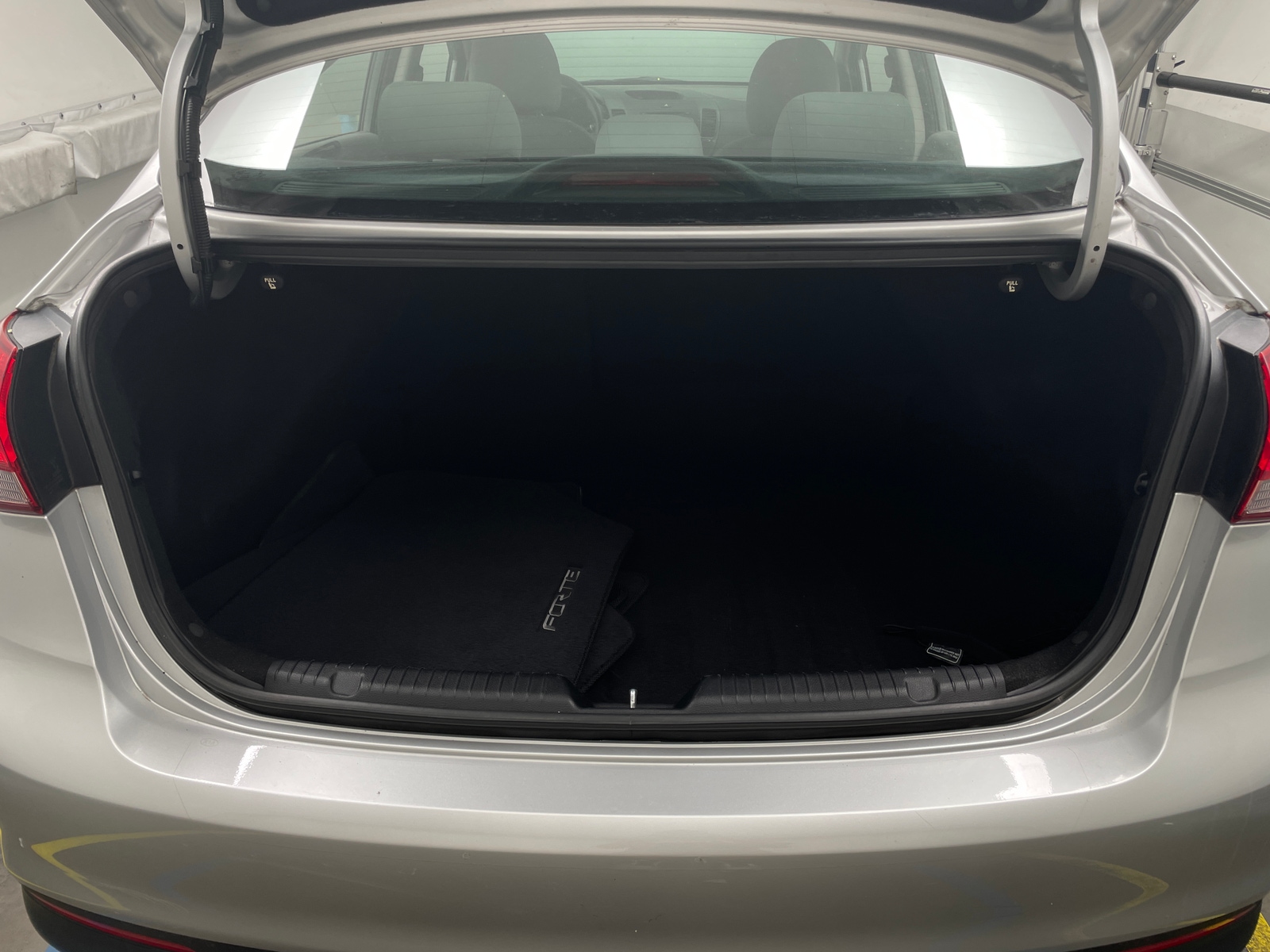 Thumbnail: 2017 Kia Forte - 7