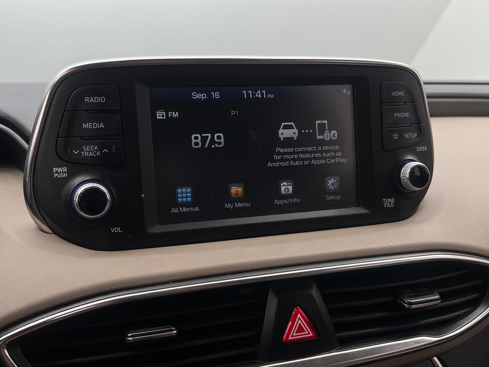 Thumbnail: 2020 Hyundai Santa Fe - 4
