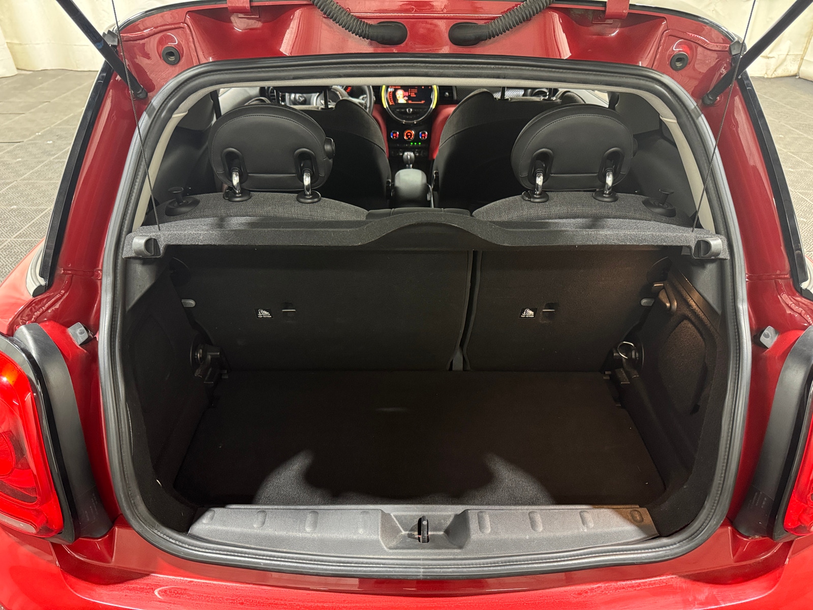 Thumbnail: 2016 MINI Cooper Hardtop - 7