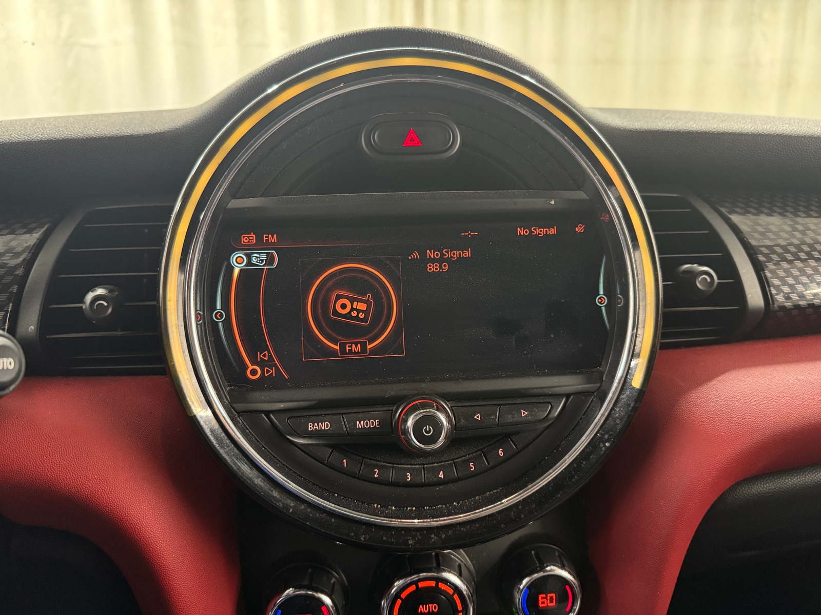 Thumbnail: 2016 MINI Cooper Hardtop - 4