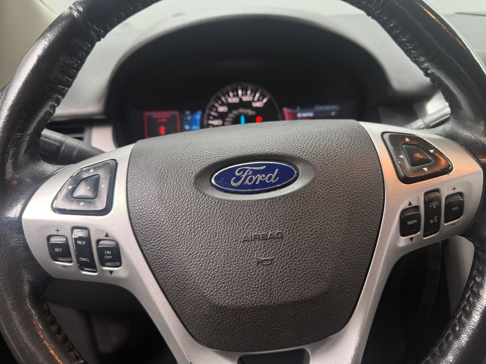 Thumbnail: 2011 Ford Edge - 4