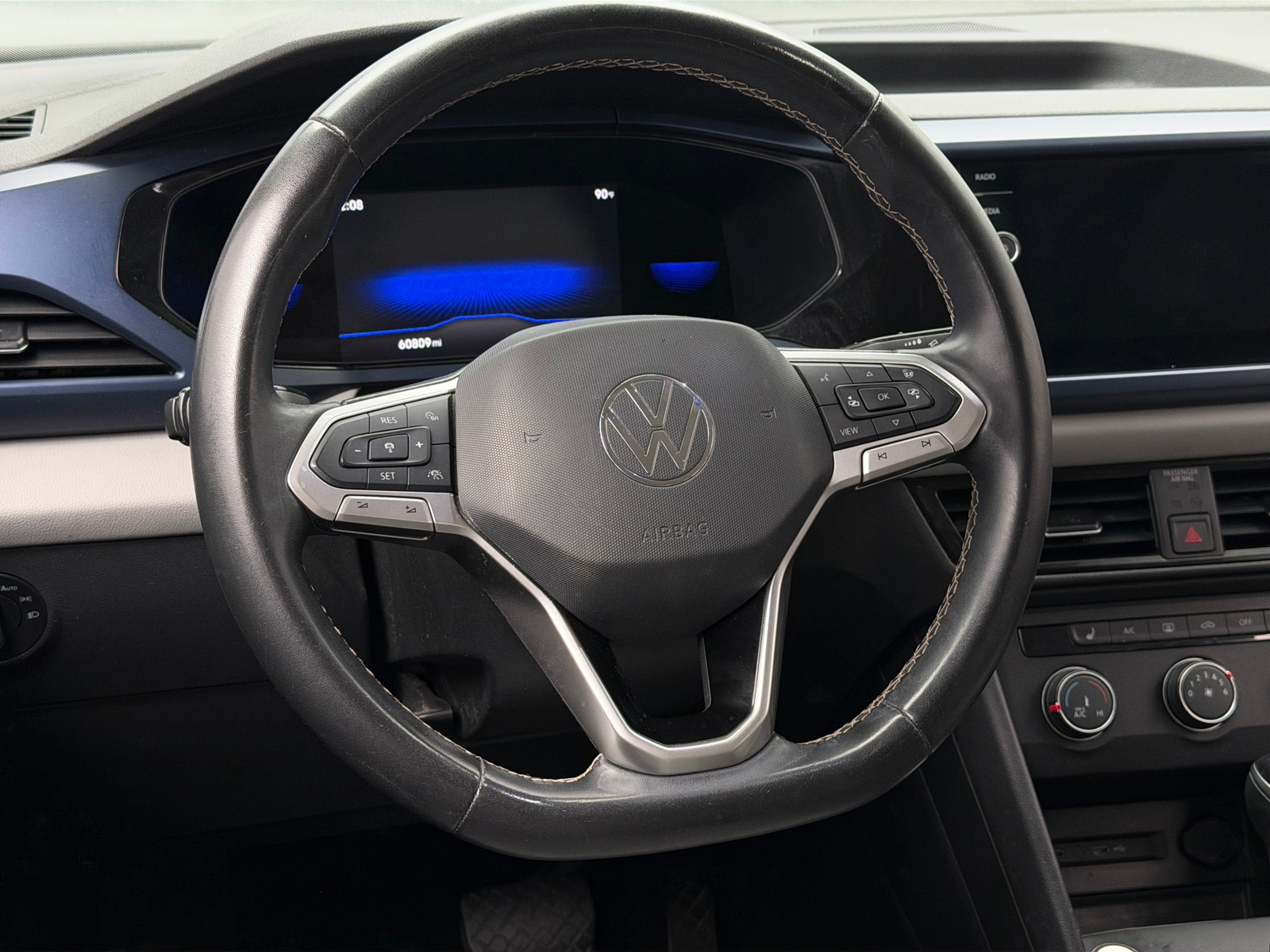 Thumbnail: 2022 Volkswagen Taos - 5