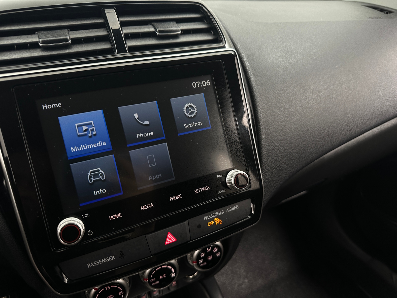 Thumbnail: 2026 Mitsubishi Outlander Sport - 4