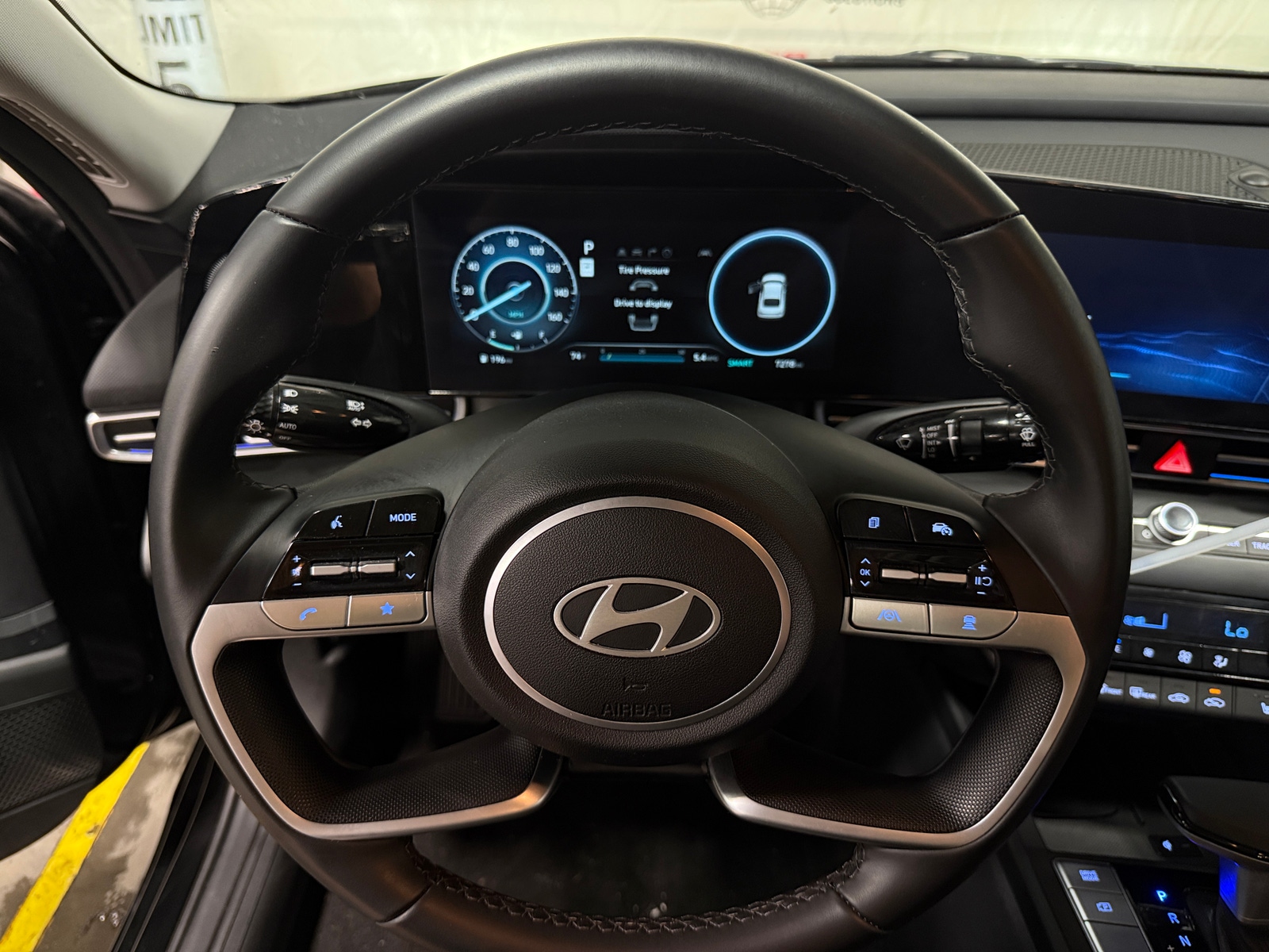 Thumbnail: 2024 Hyundai Elantra - 5