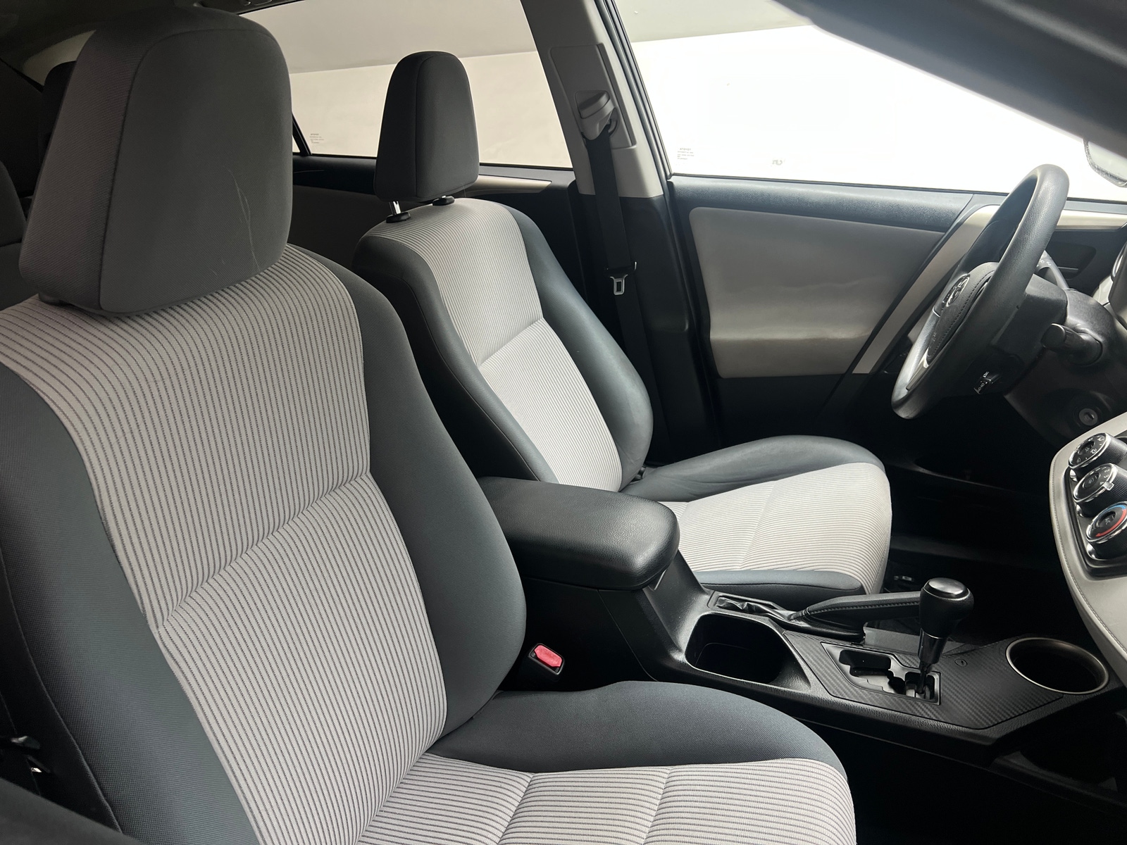 Thumbnail: 2014 Toyota RAV4 - 2