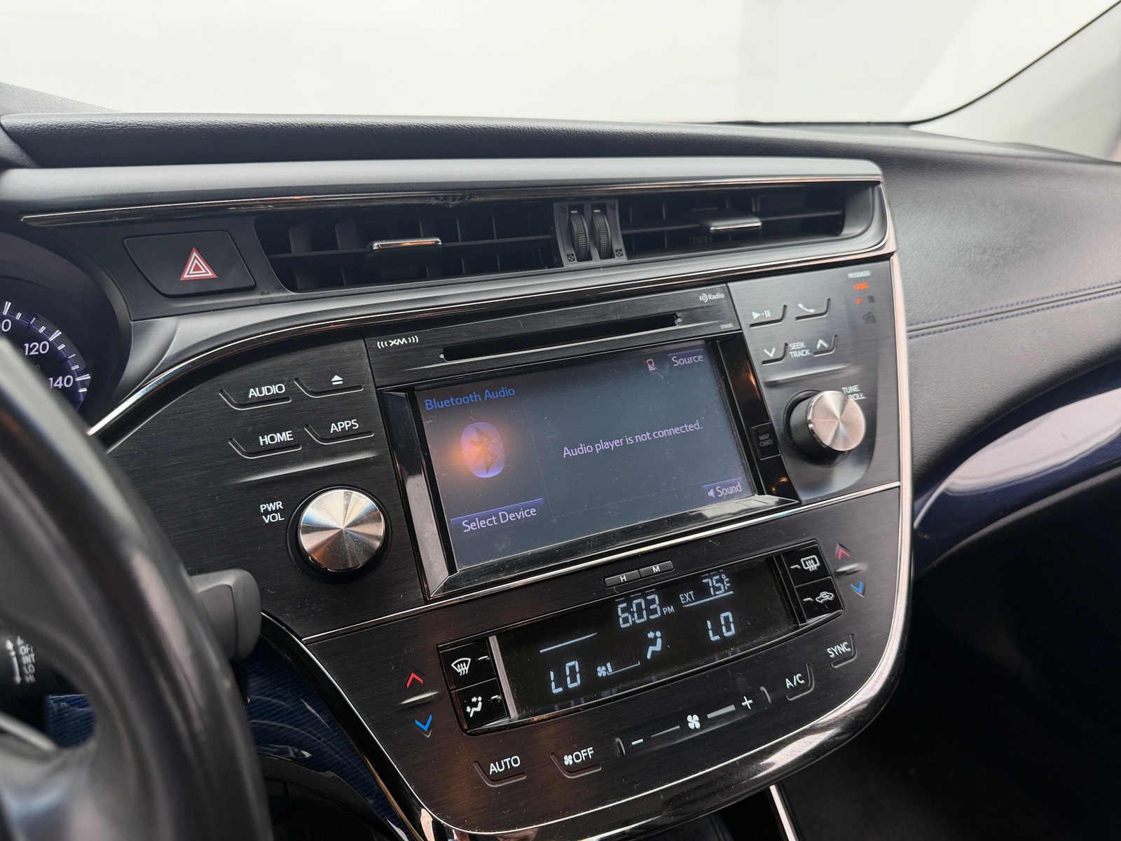 Thumbnail: 2015 Toyota Avalon - 3