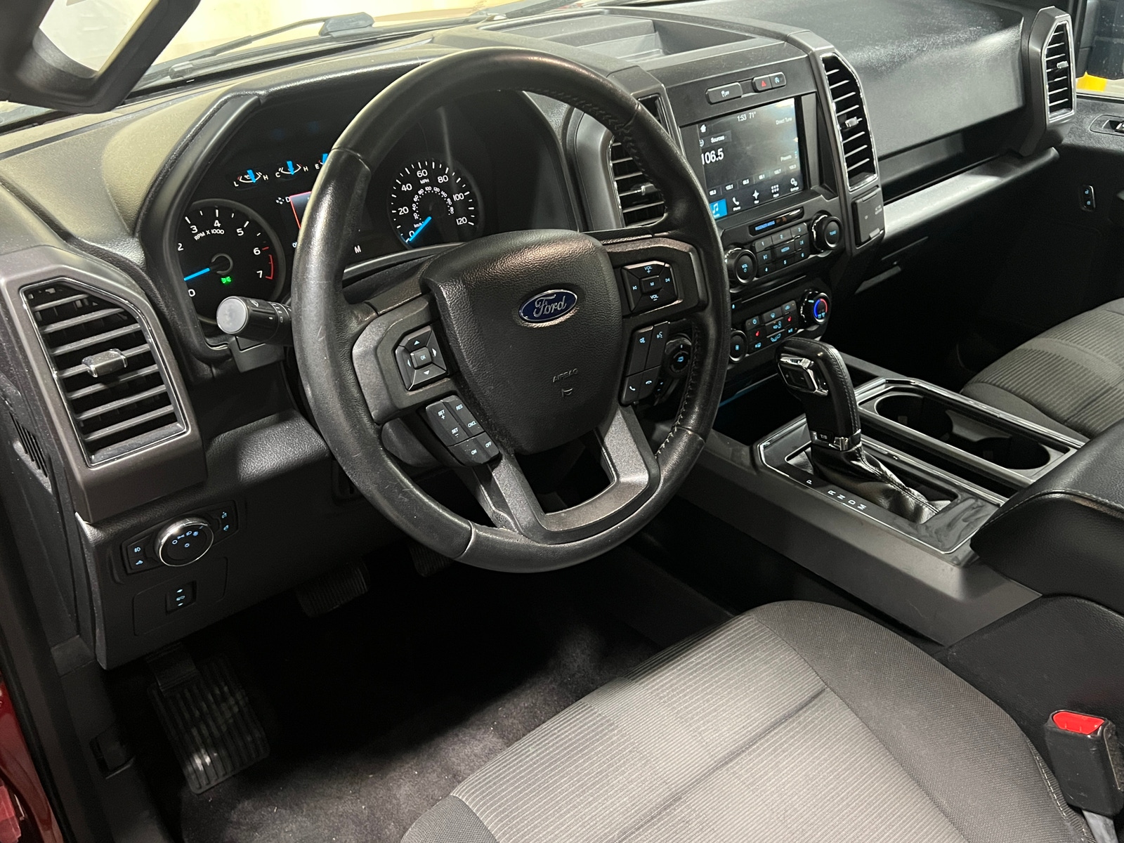 Thumbnail: 2017 Ford Econoline - 3