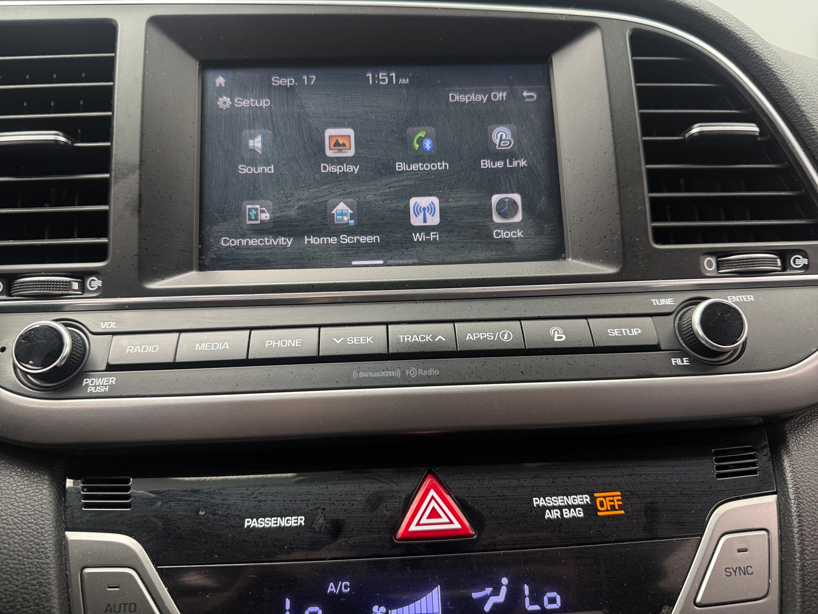 Thumbnail: 2017 Hyundai Elantra - 4