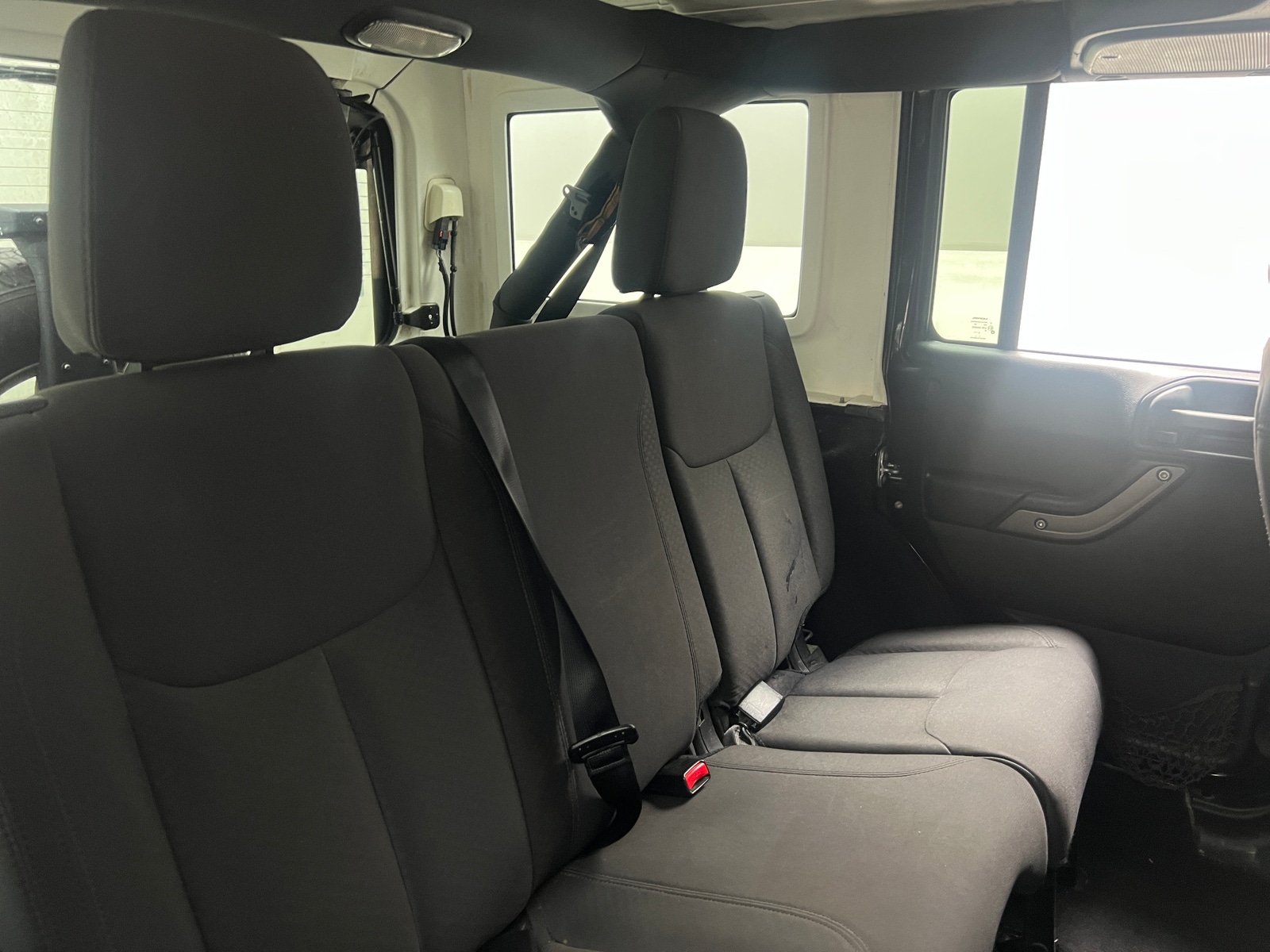 Thumbnail: 2016 Jeep Wrangler - 6
