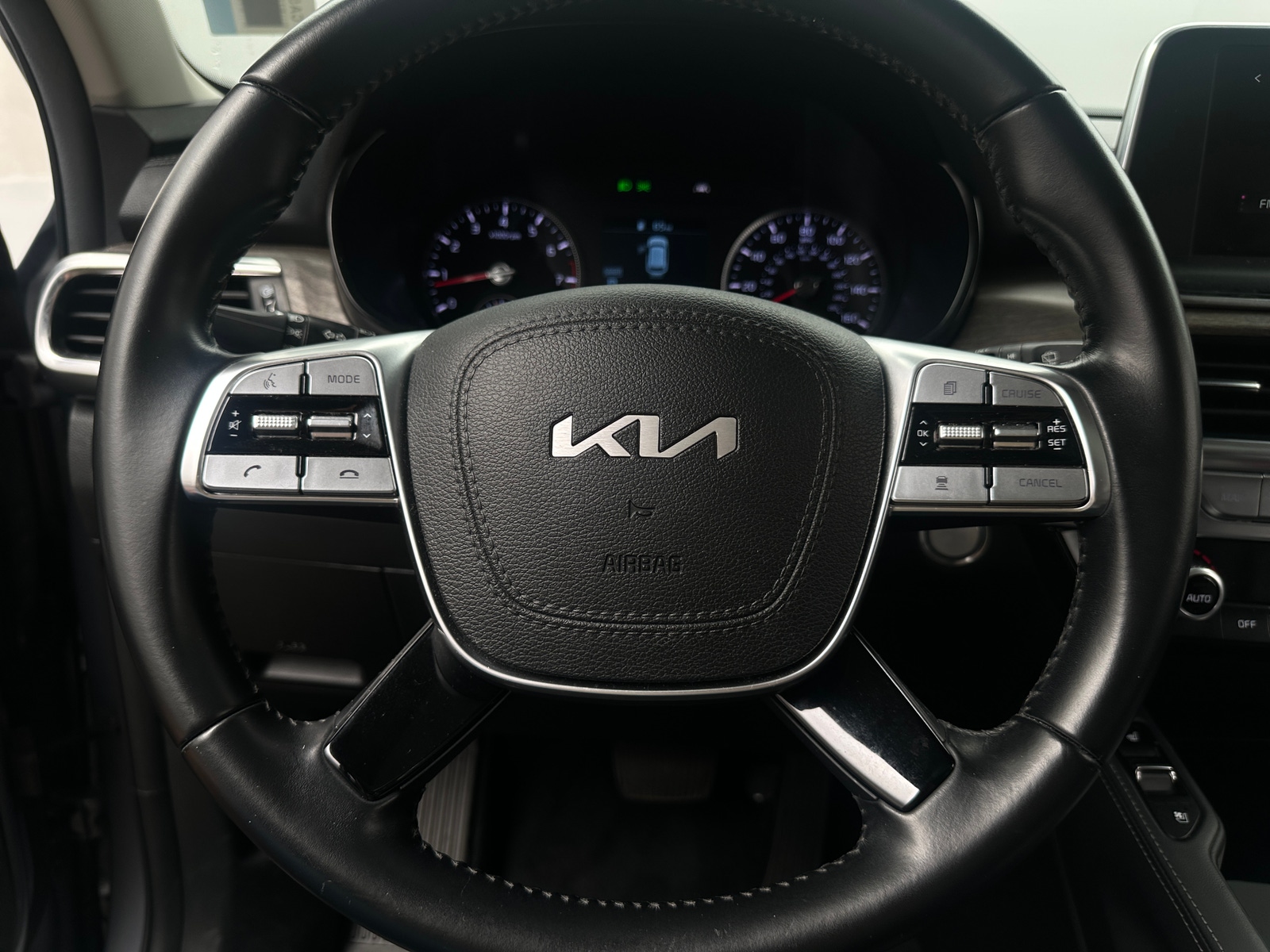 Thumbnail: 2022 Kia Telluride - 4