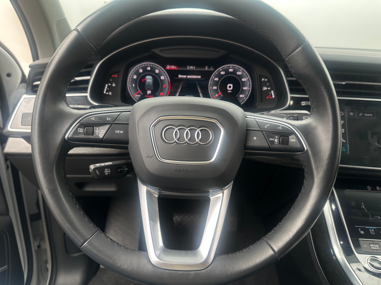Thumbnail: 2023 Audi Q7 - 4
