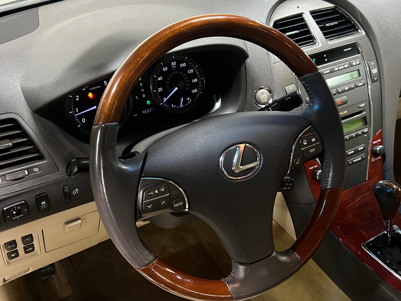 Thumbnail: 2011 Lexus ES - 4