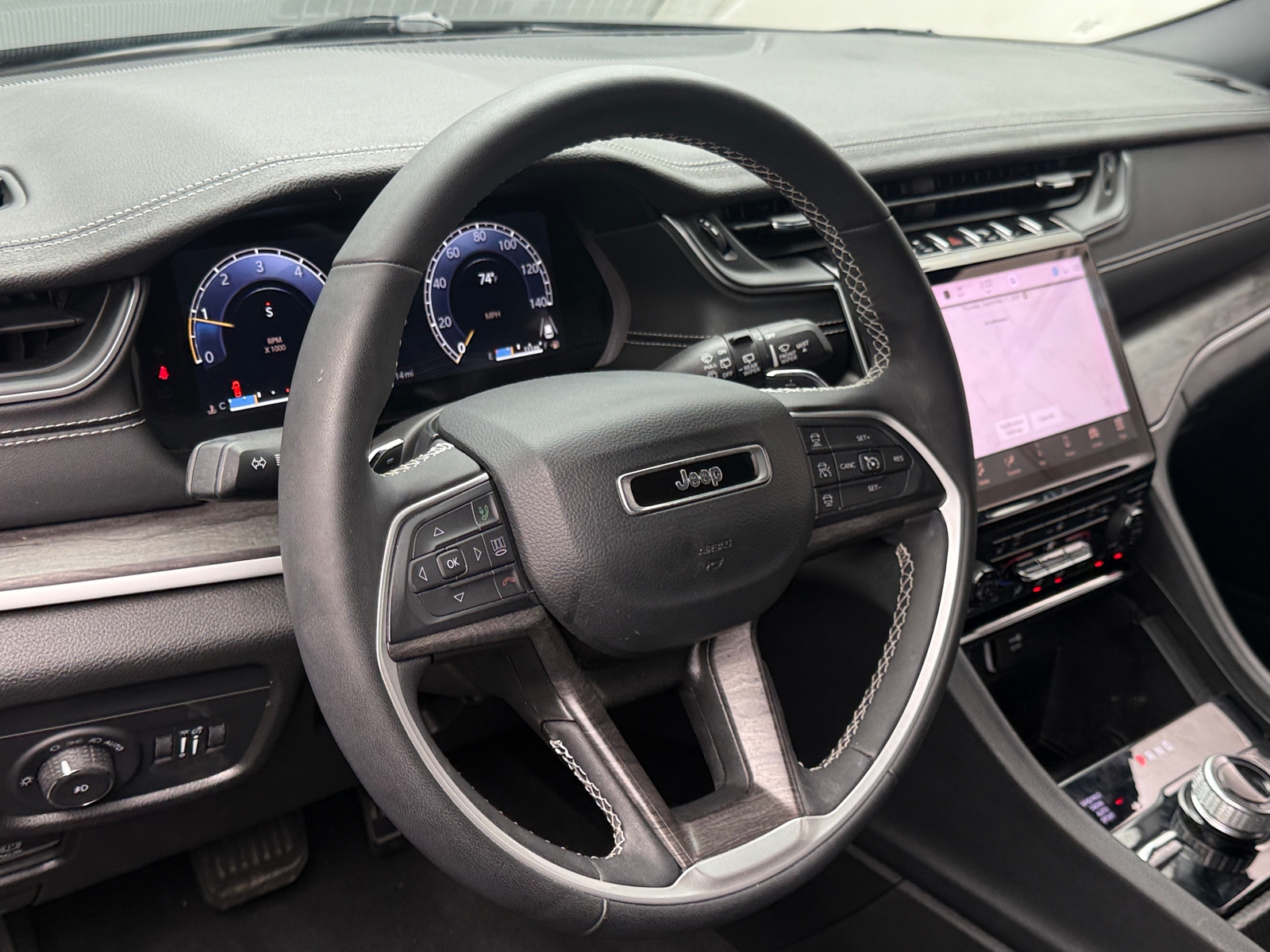 Thumbnail: 2024 Jeep Grand Cherokee L - 4