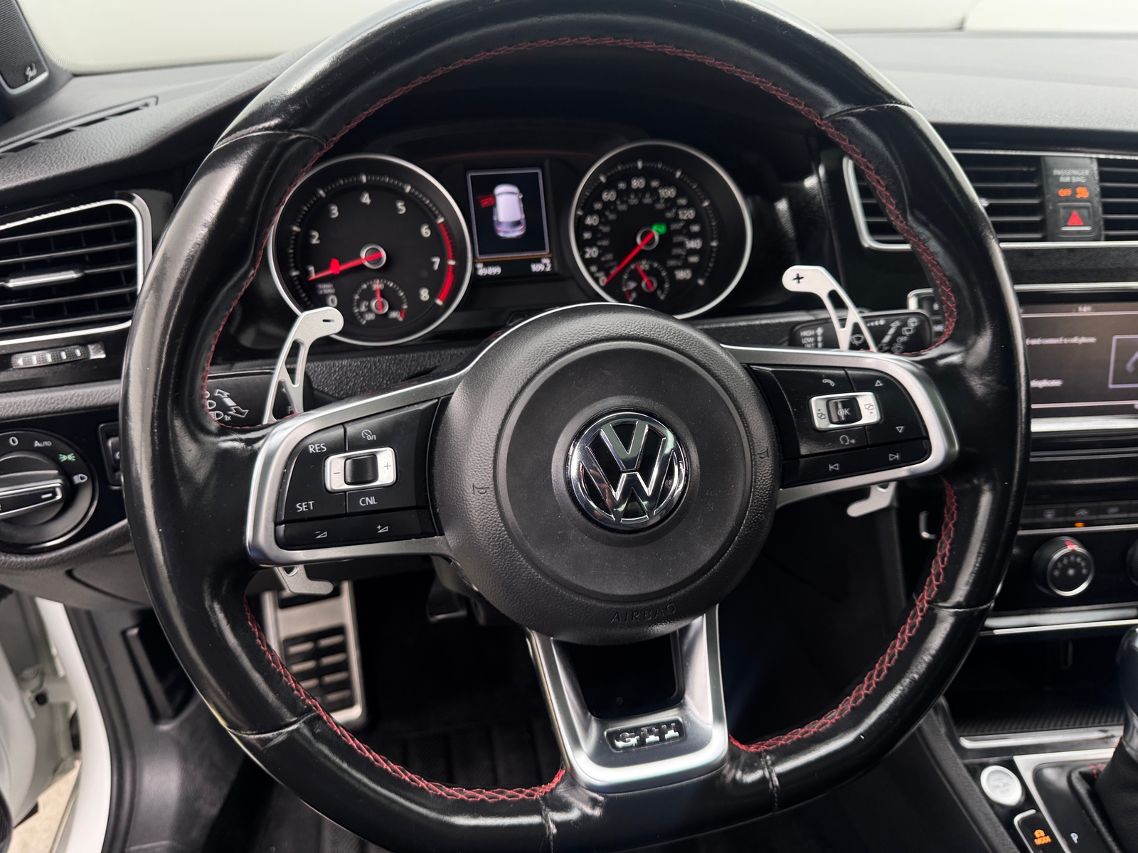 Thumbnail: 2015 Volkswagen Golf - 5
