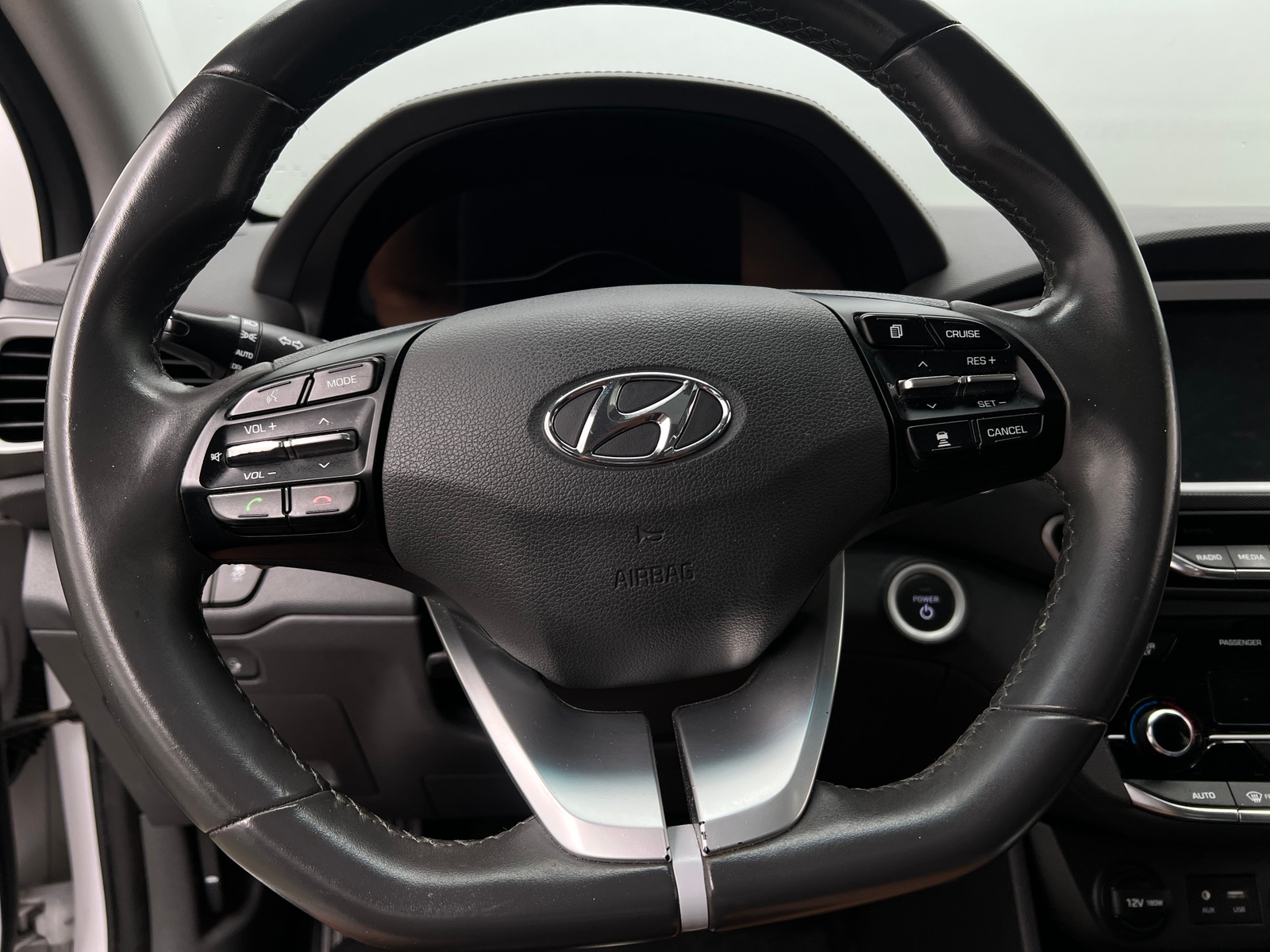 Thumbnail: 2019 Hyundai Ioniq - 4