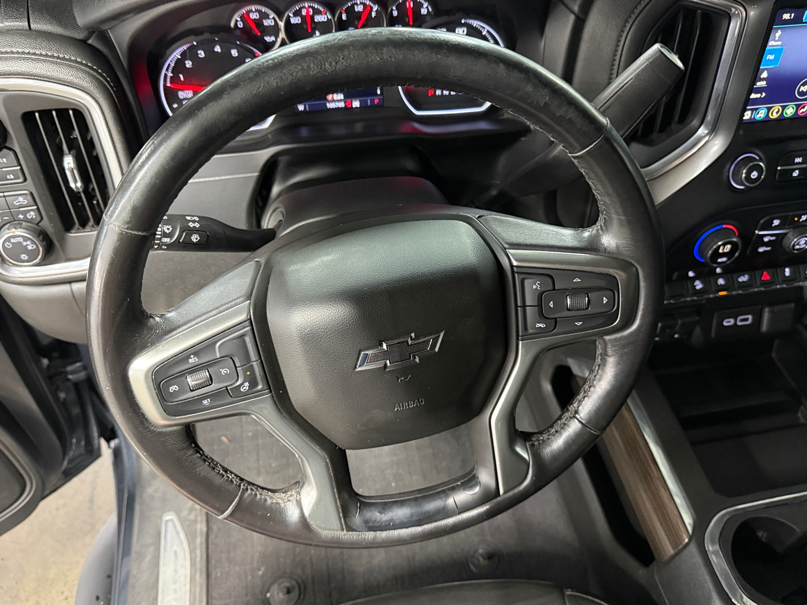 Thumbnail: 2019 Chevrolet Silverado 1500 - 5
