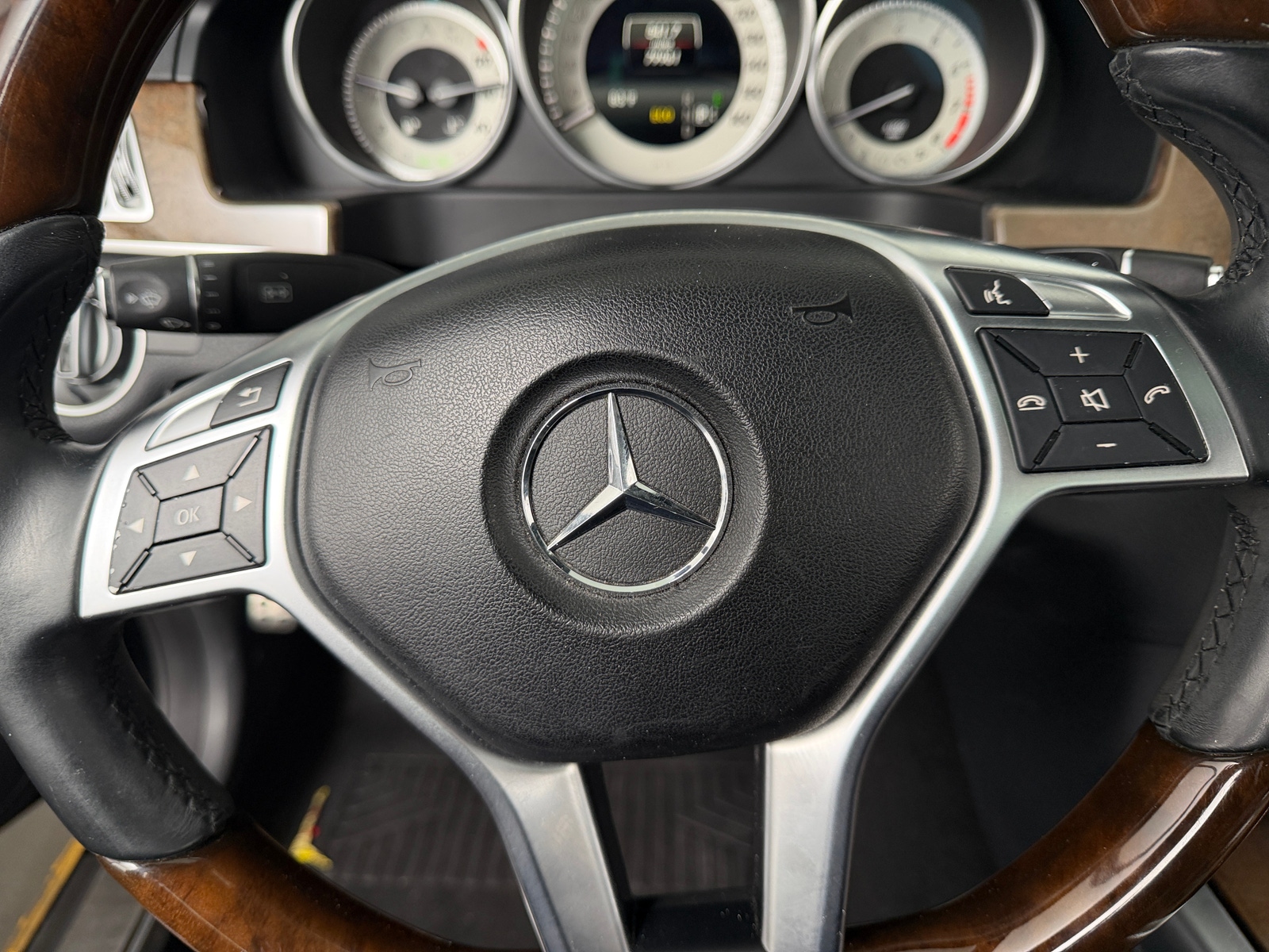 Thumbnail: 2014 Mercedes-Benz E-Class - 4