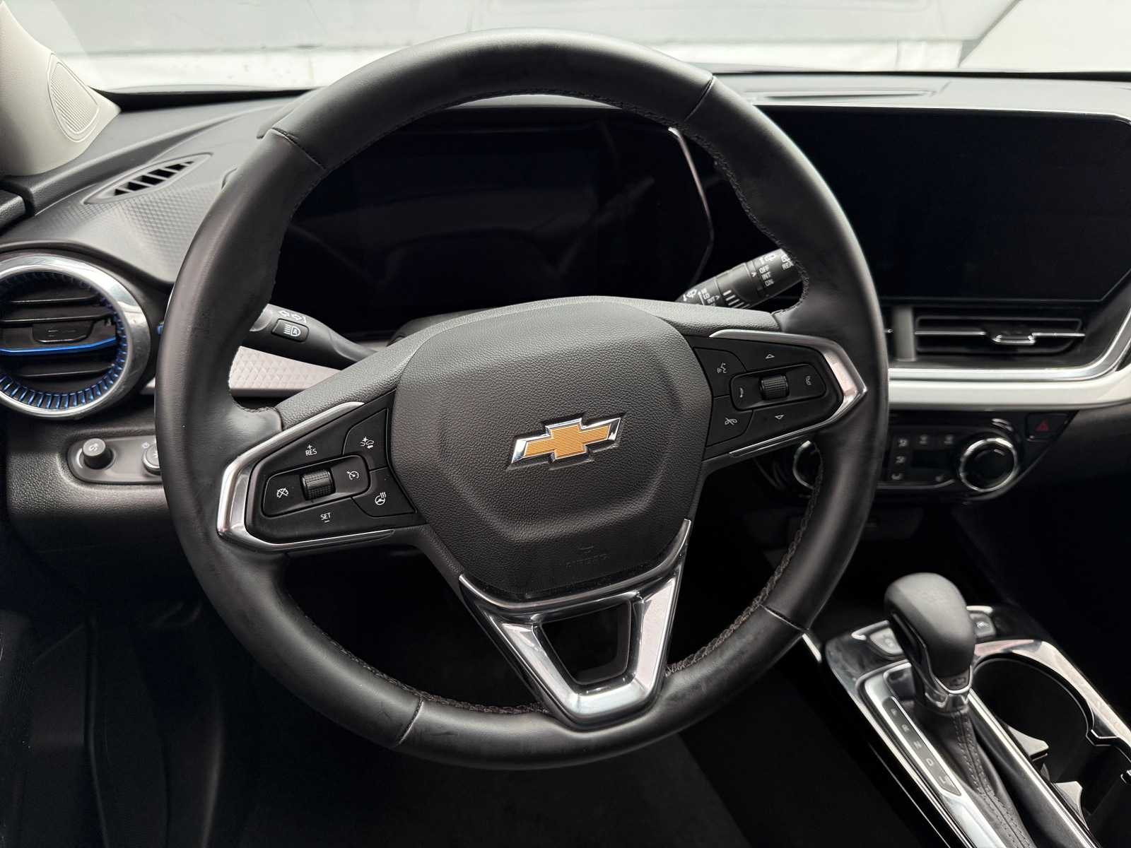 Thumbnail: 2025 Chevrolet Trax - 4
