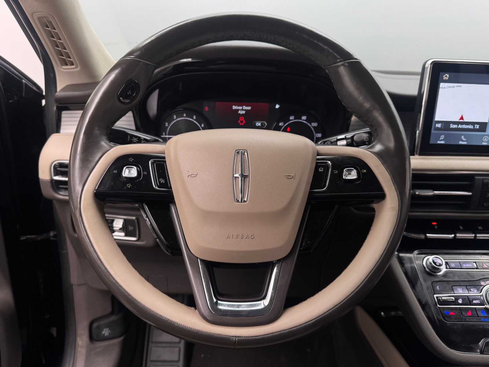 Thumbnail: 2020 Lincoln Corsair - 5