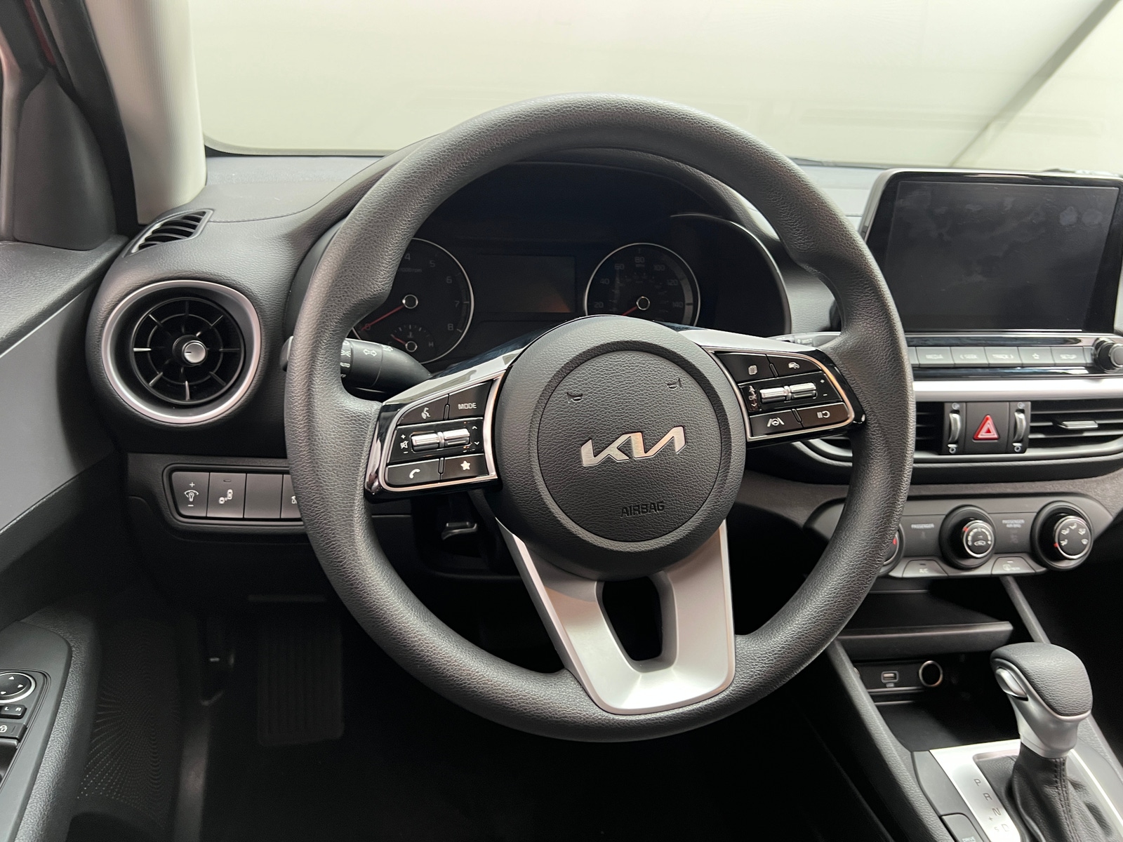 Thumbnail: 2023 Kia Forte - 5