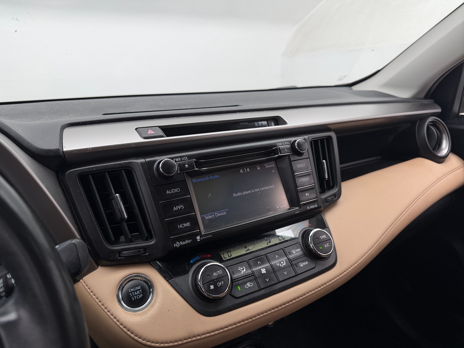 Thumbnail: 2018 Toyota RAV4 - 4