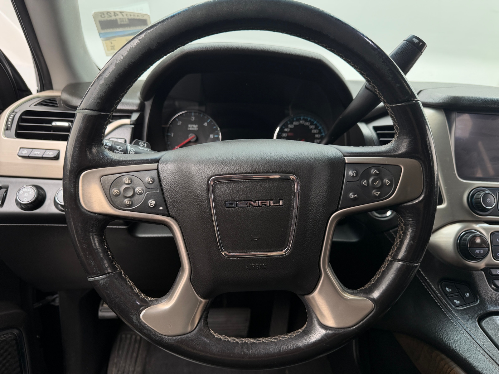 Thumbnail: 2019 GMC Yukon XL - 4
