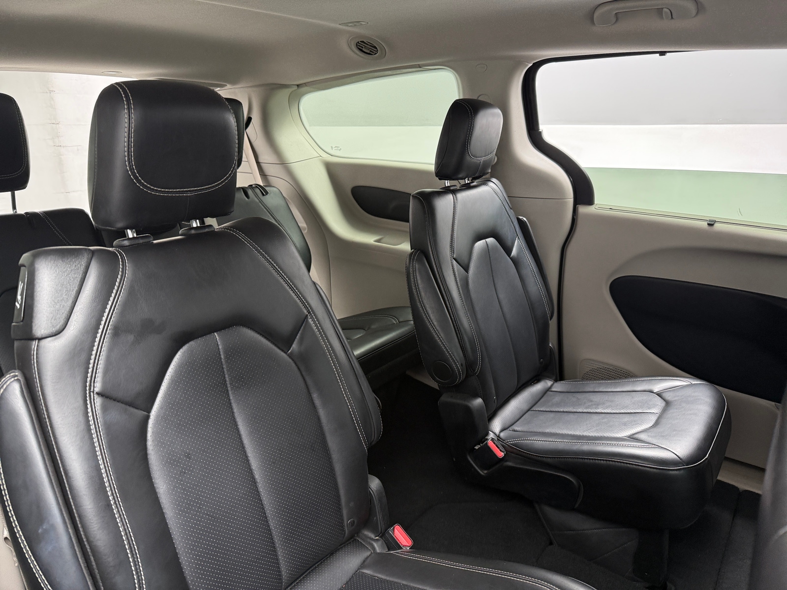 Thumbnail: 2024 Chrysler Pacifica - 5