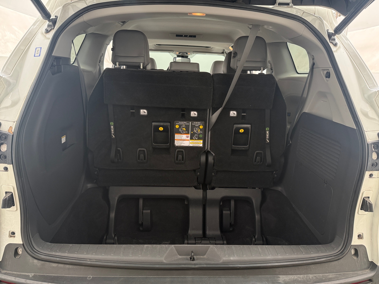 Thumbnail: 2021 Toyota Sienna - 6