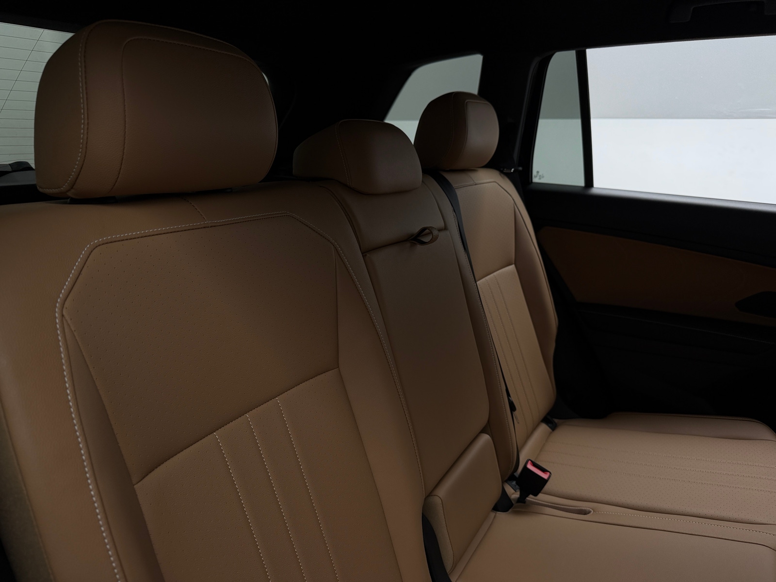 Thumbnail: 2023 Volkswagen Tiguan - 5