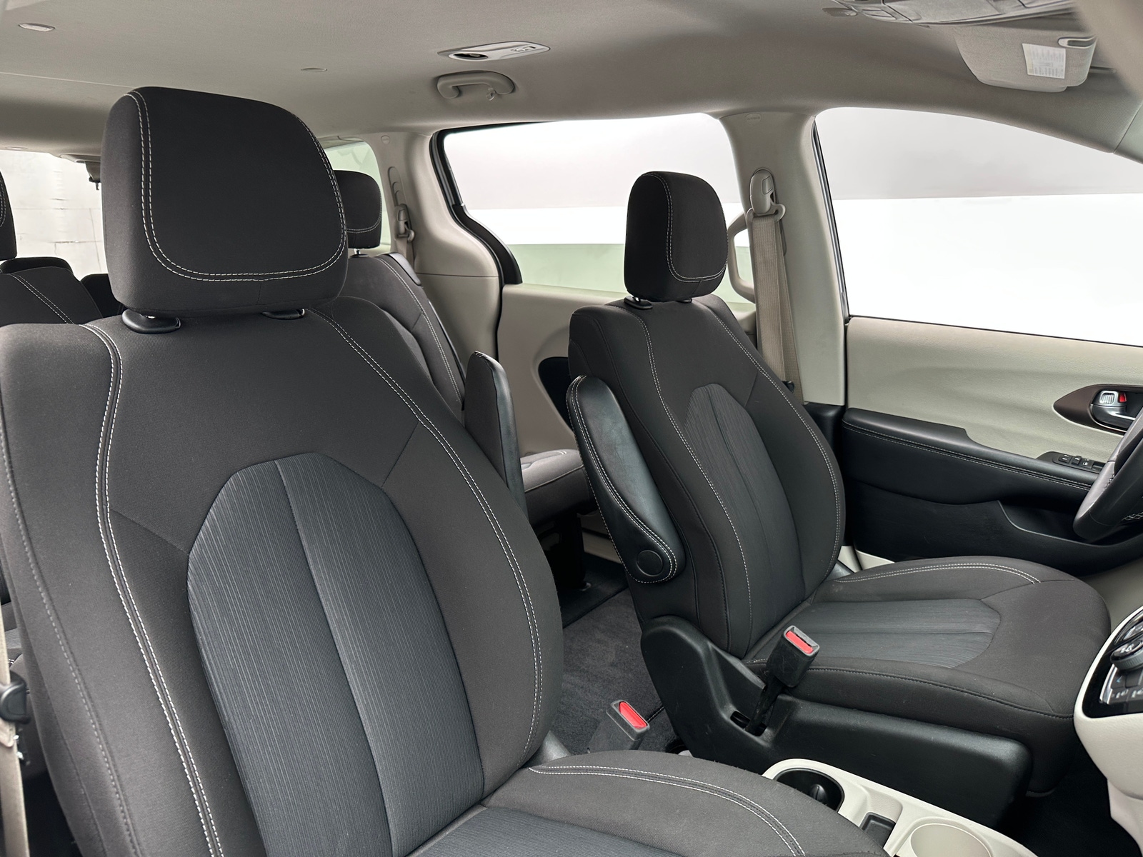 Thumbnail: 2024 Chrysler Voyager - 2