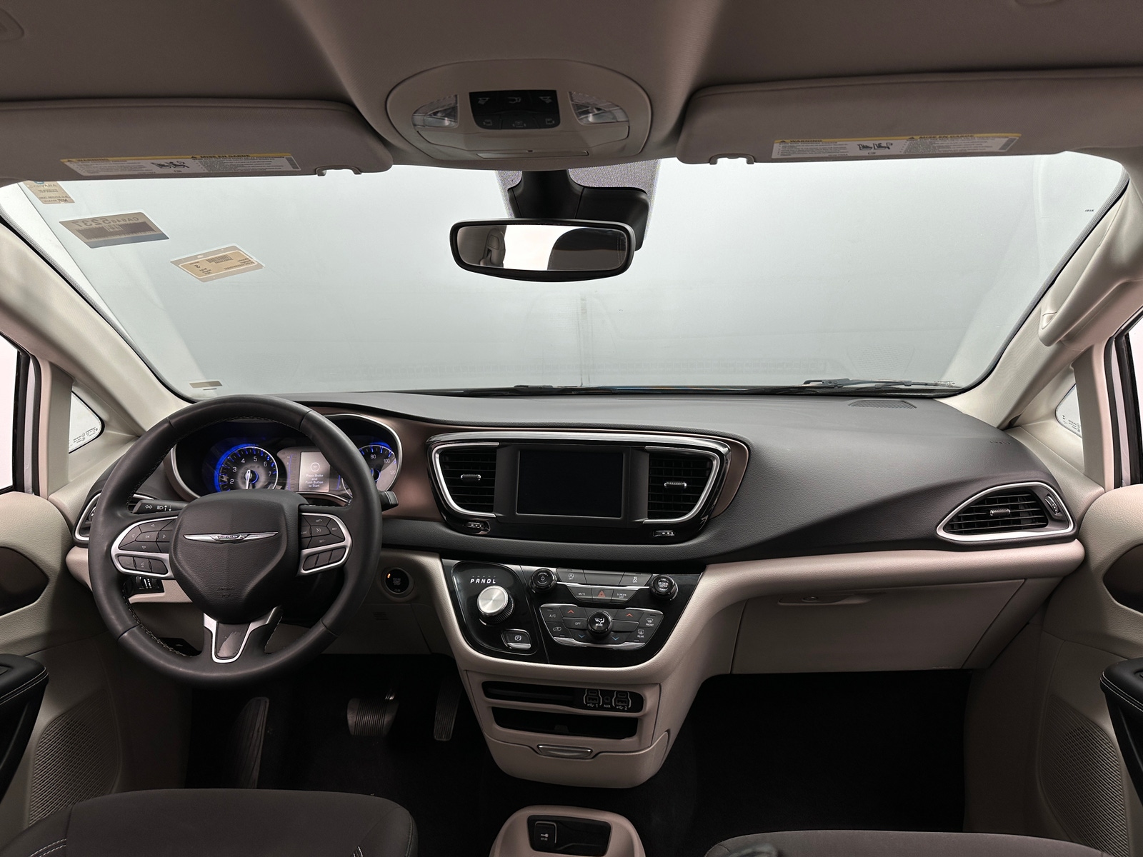 Thumbnail: 2024 Chrysler Voyager - 3