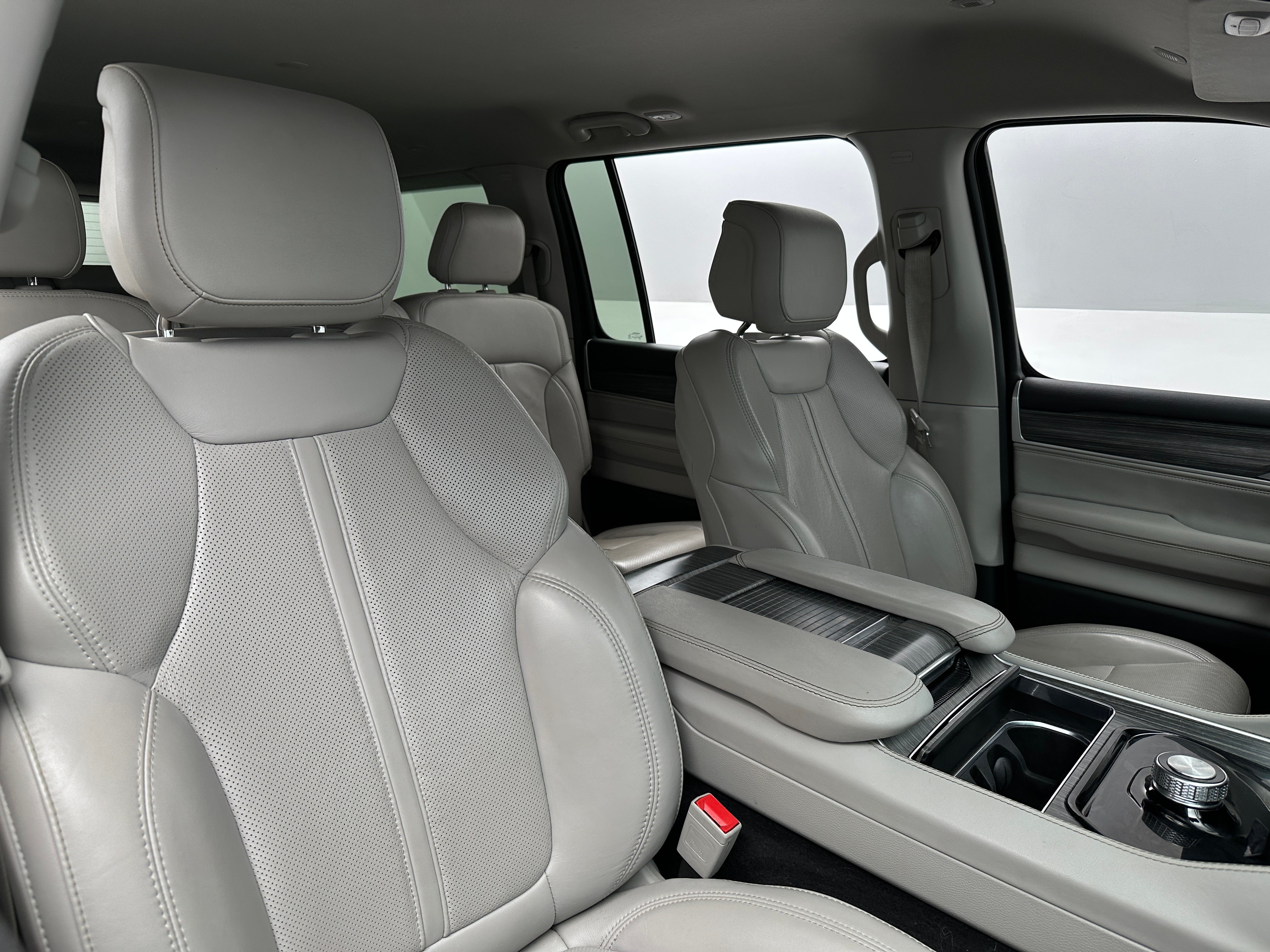 2024 Jeep Wagoneer L