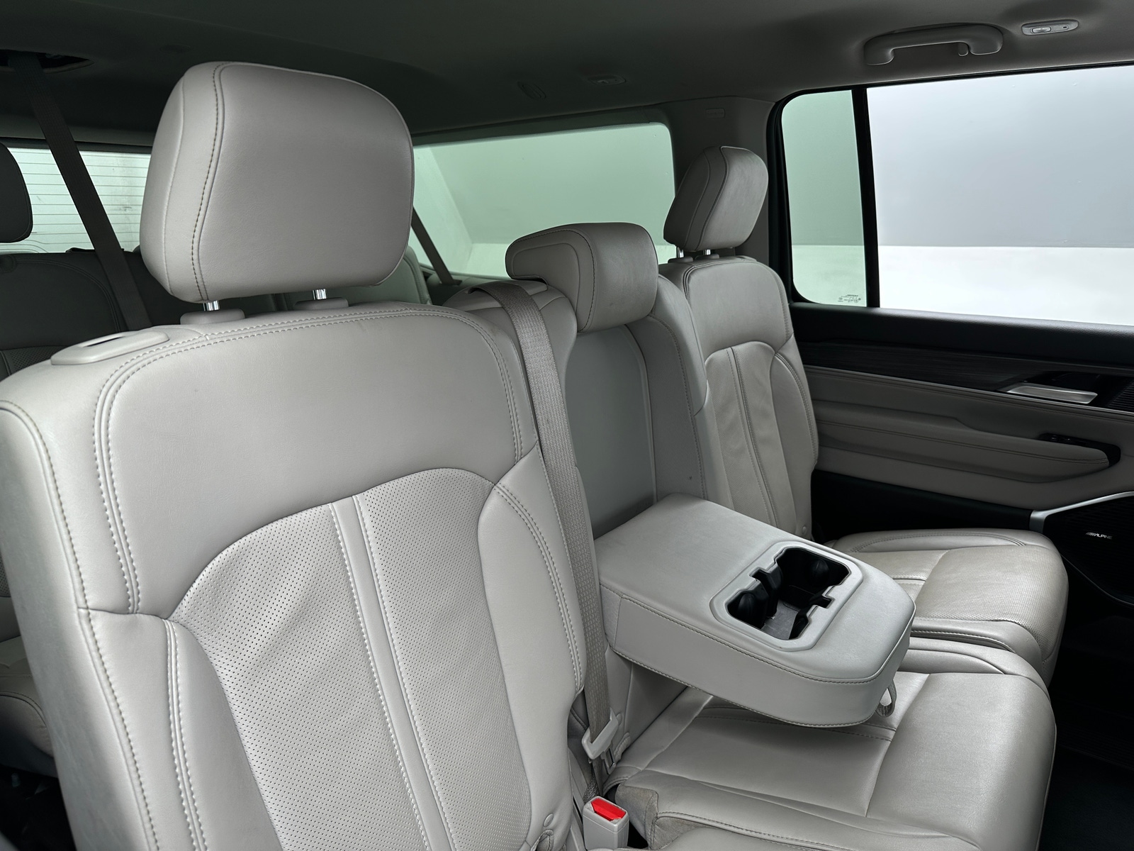 Thumbnail: 2024 Jeep Wagoneer - 5