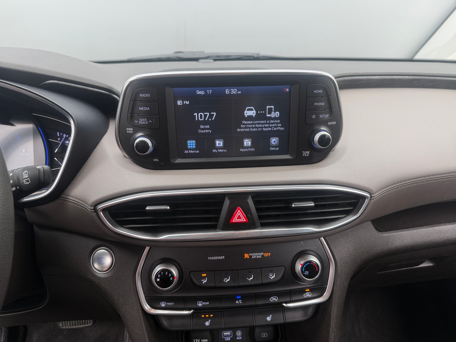 Thumbnail: 2020 Hyundai Santa Fe - 4