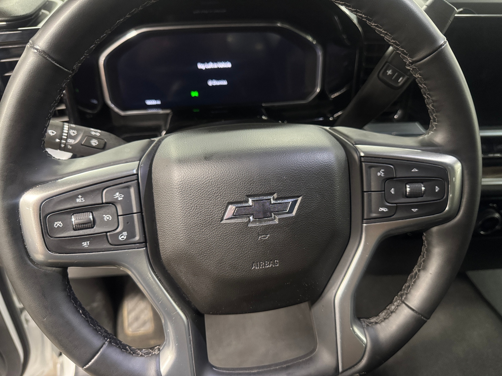 Thumbnail: 2026 Chevrolet Silverado 1500 - 5