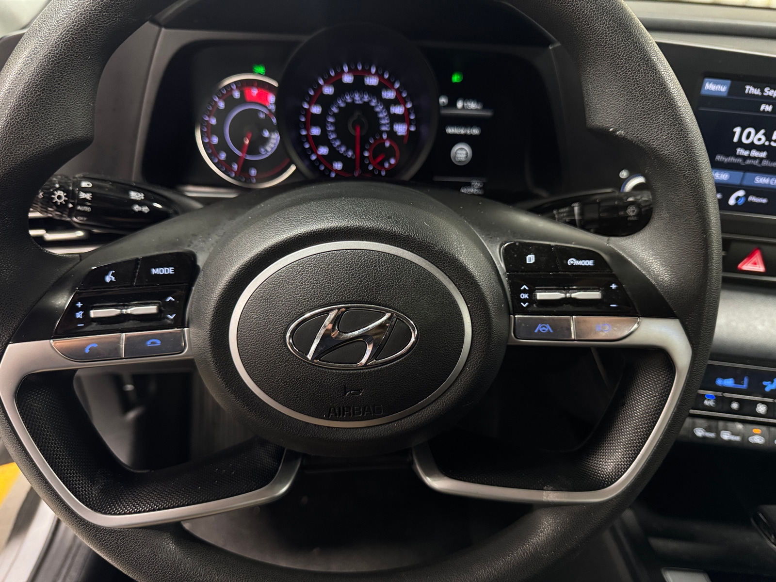Thumbnail: 2022 Hyundai Elantra - 5