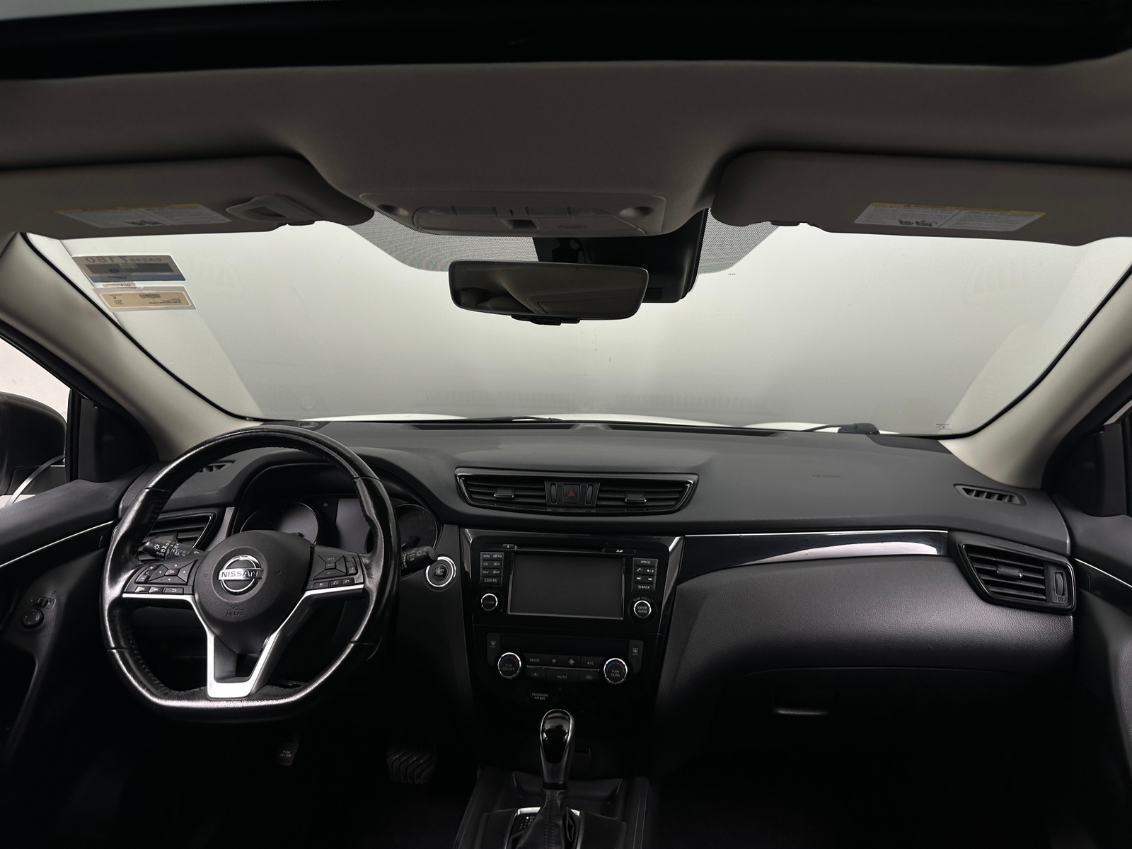 Thumbnail: 2017 Nissan Rogue Sport - 2