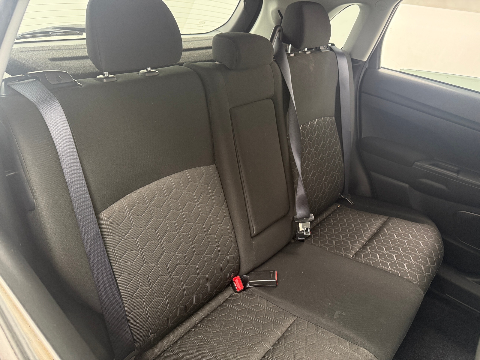 Thumbnail: 2023 Mitsubishi Outlander Sport - 6