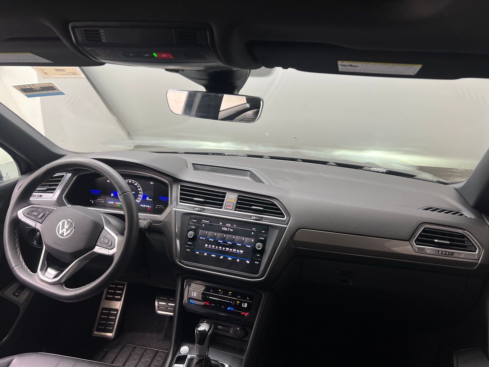Thumbnail: 2023 Volkswagen Tiguan - 2