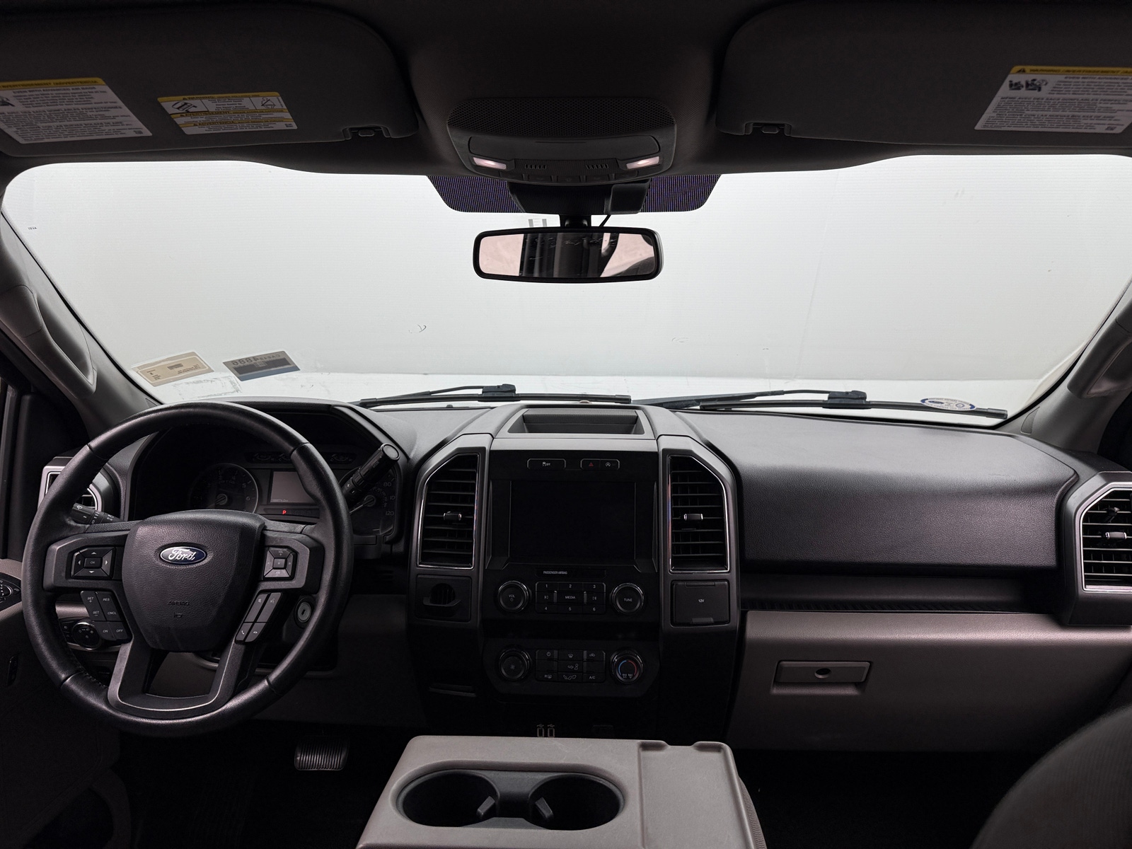 Thumbnail: 2019 Ford Econoline - 3