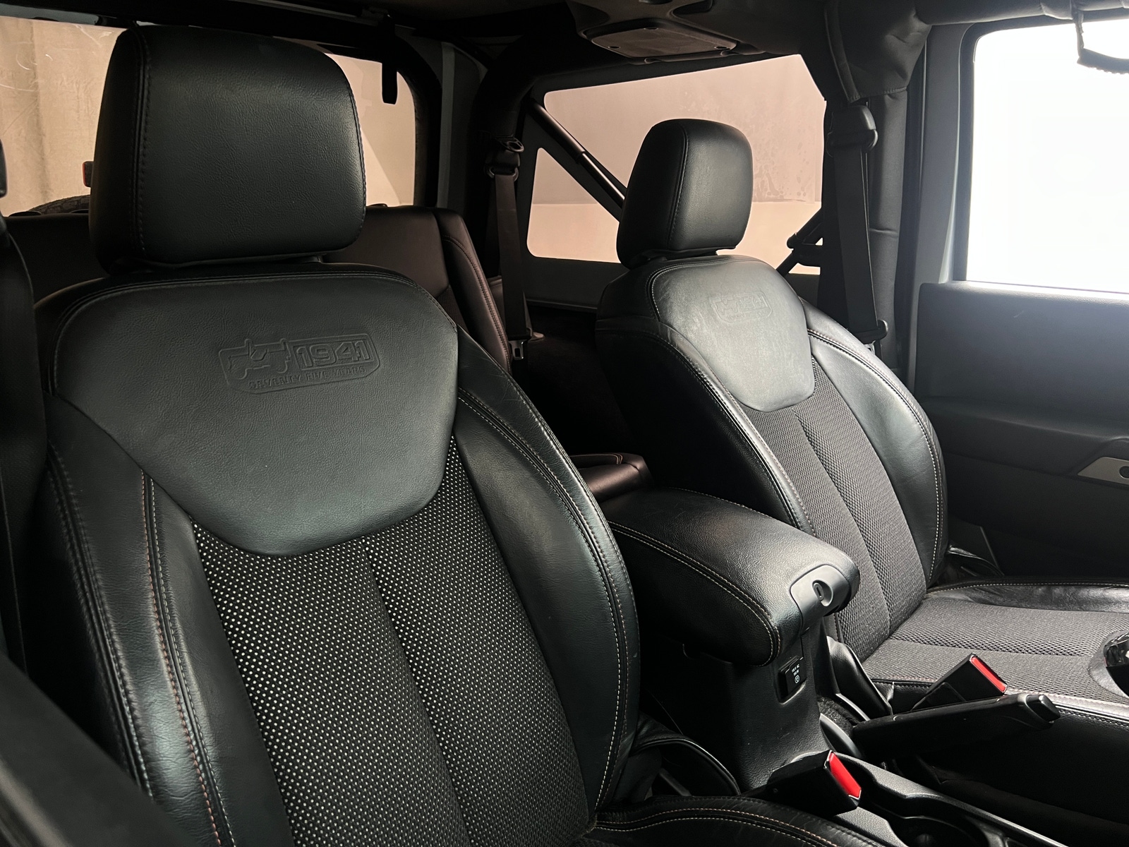 Thumbnail: 2016 Jeep Wrangler - 2