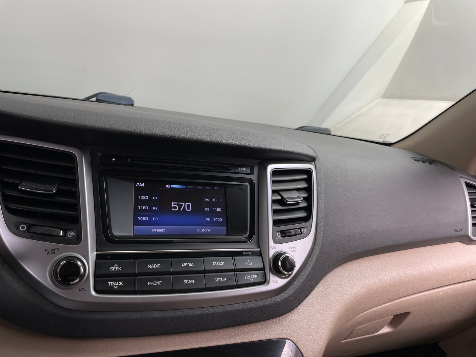Thumbnail: 2016 Hyundai Tucson - 4