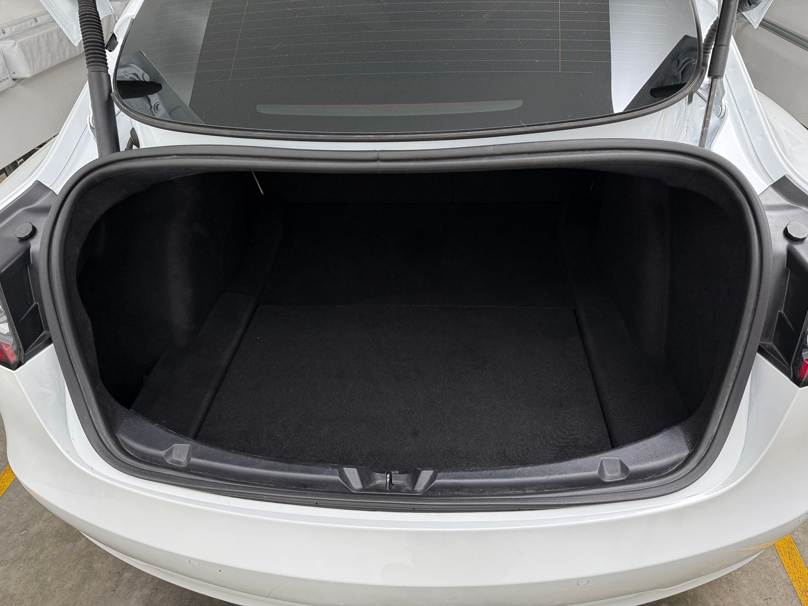 Thumbnail: 2022 Tesla Model 3 - 6