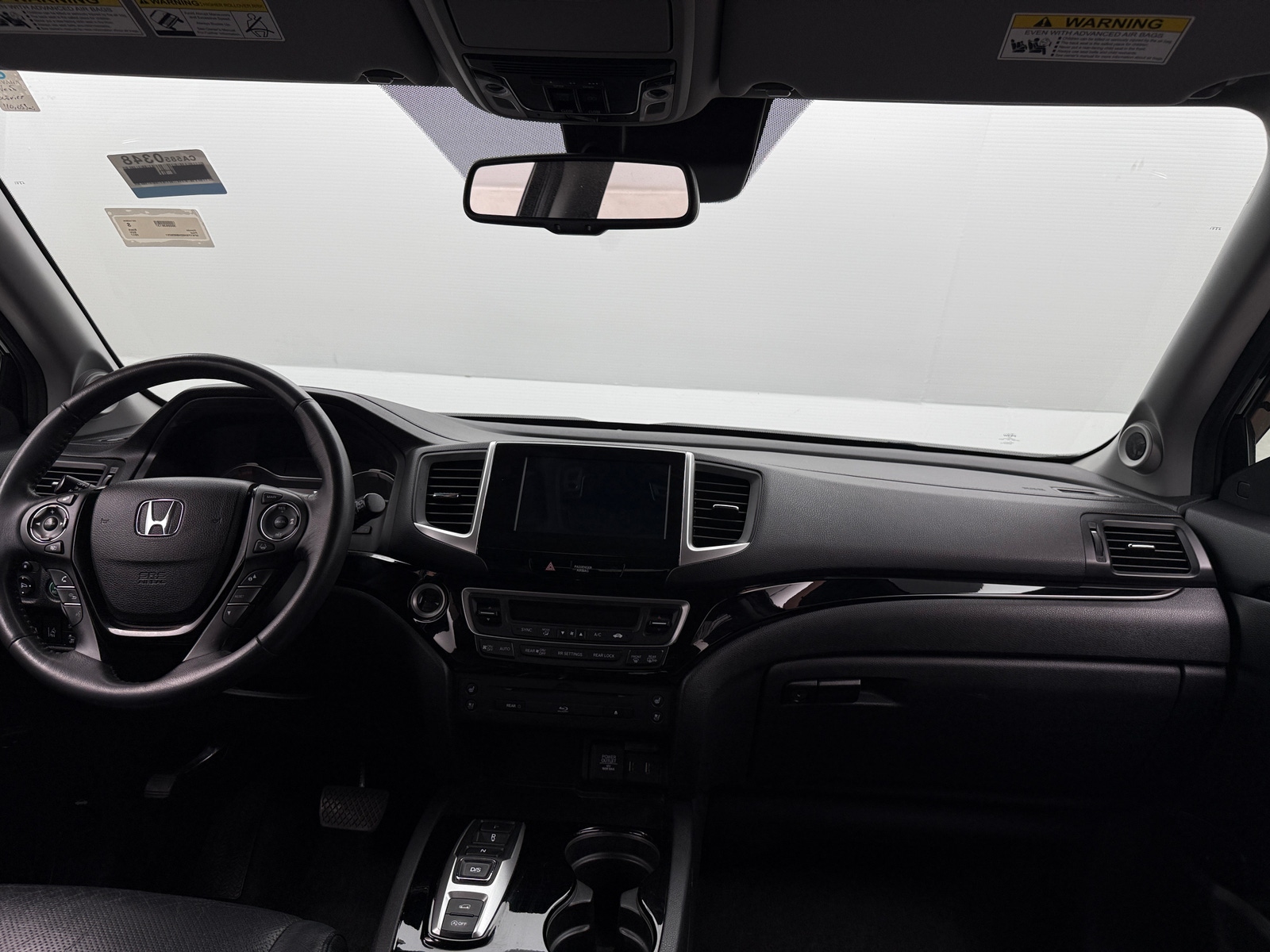 Thumbnail: 2017 Honda Pilot - 3