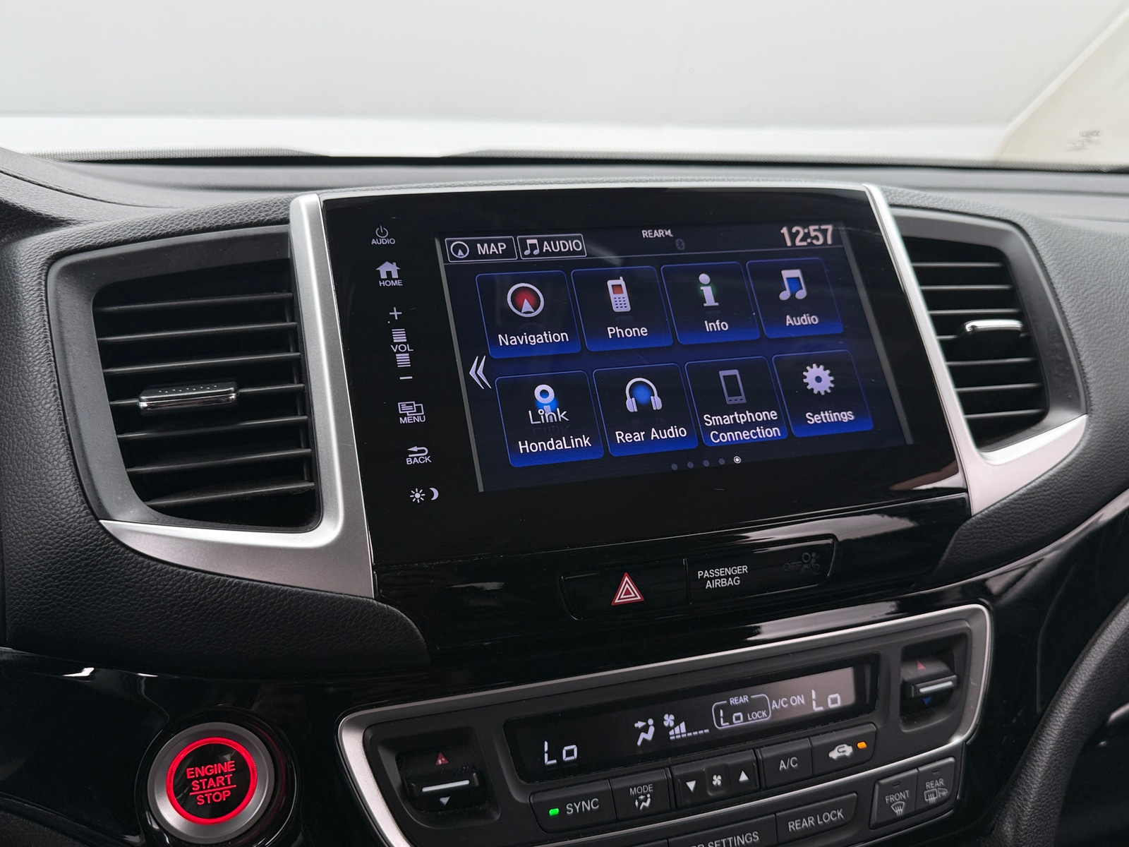 Thumbnail: 2017 Honda Pilot - 4