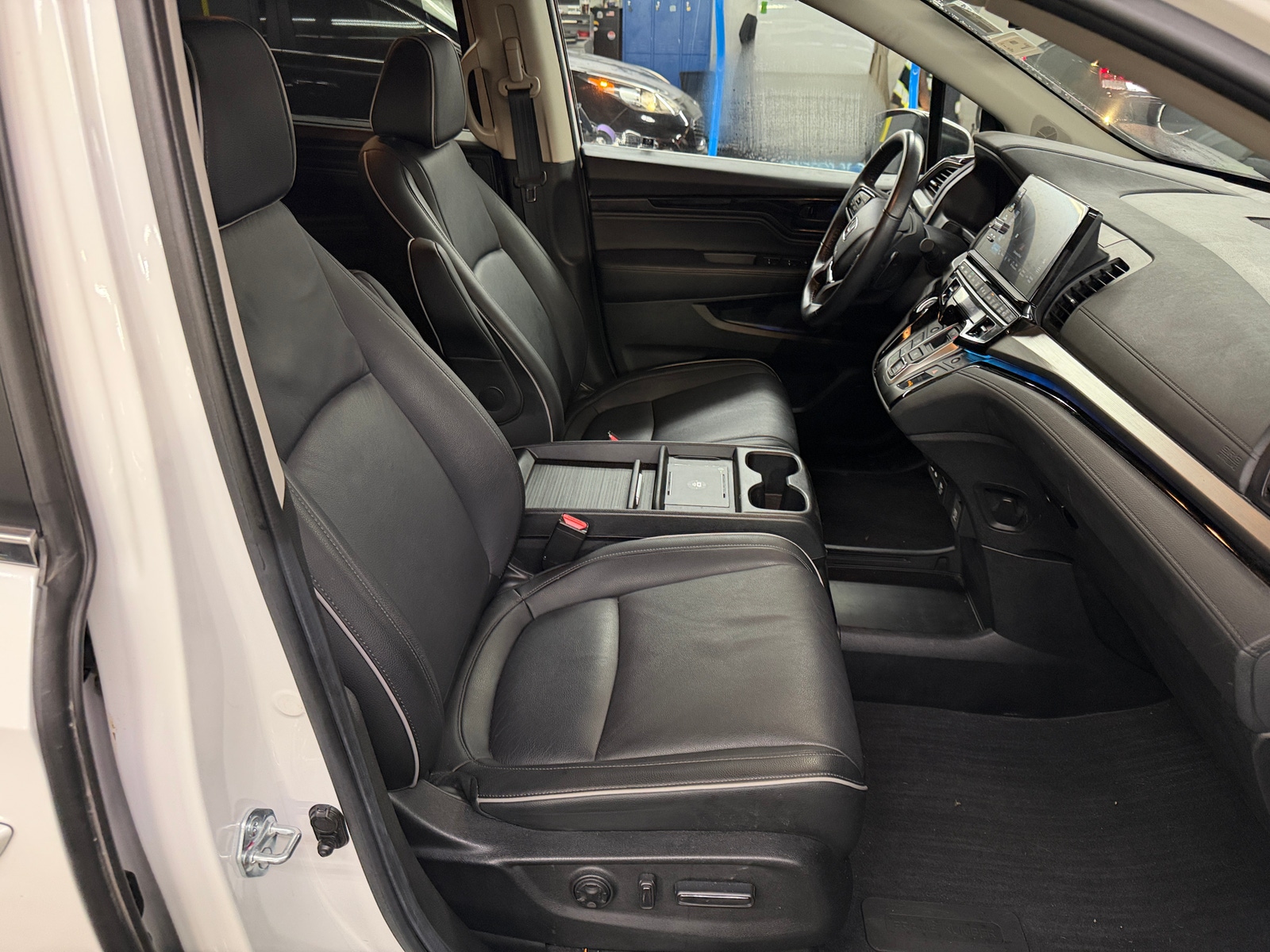 Thumbnail: 2025 Honda Odyssey - 2