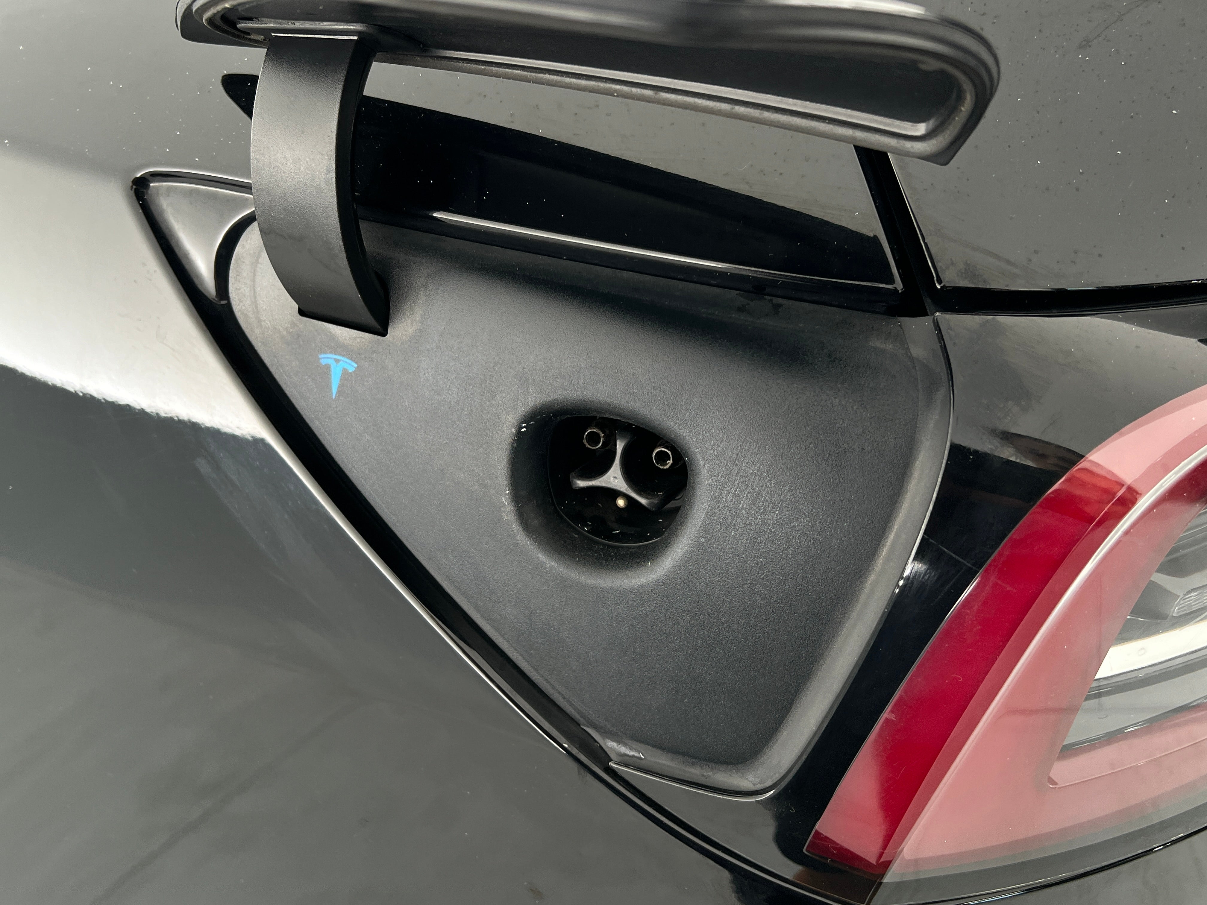 Used 2020 Tesla Model Y Performance with VIN 5YJYGDEF0LF025859 for sale in Auburn, WA