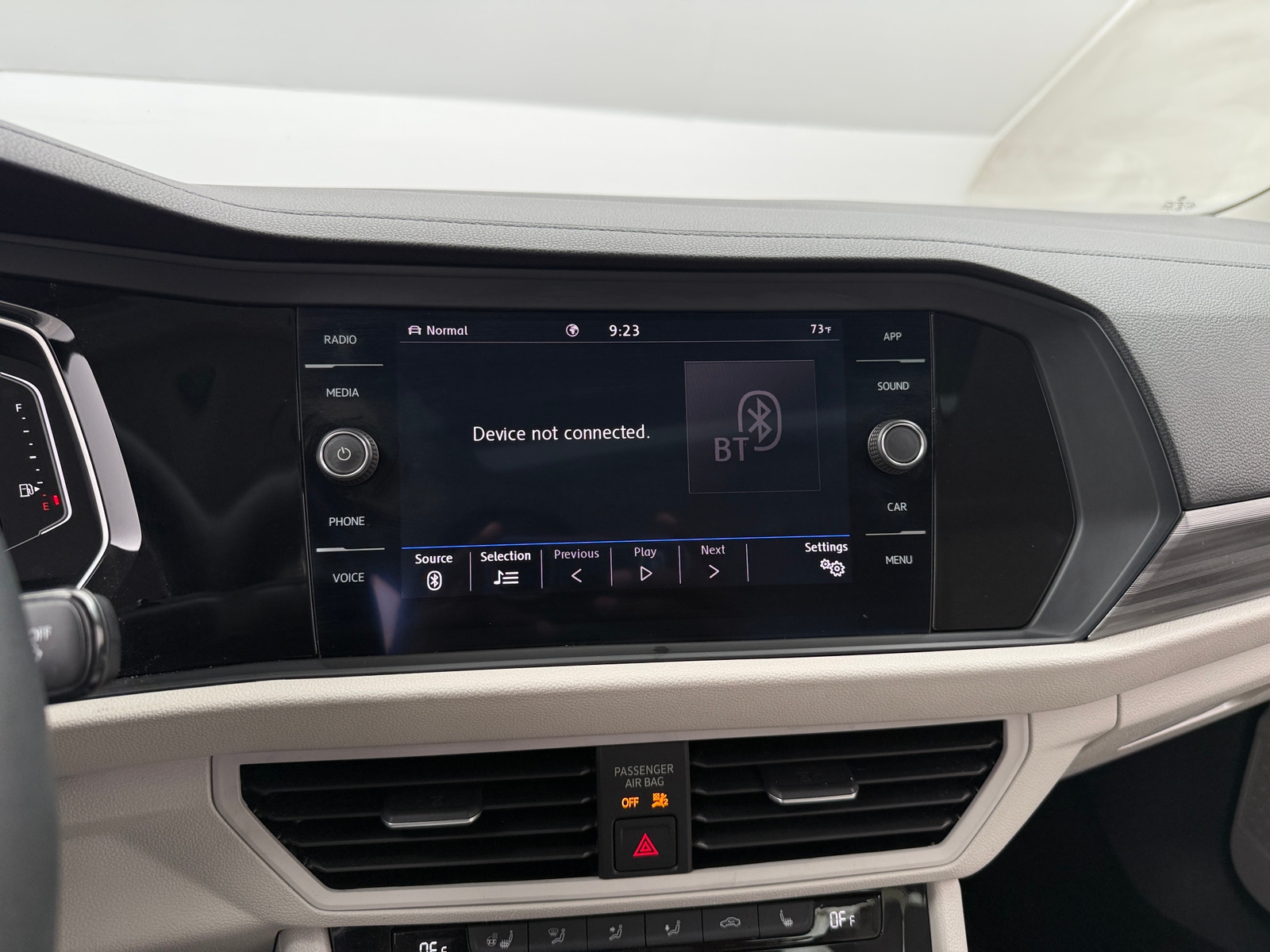 Thumbnail: 2020 Volkswagen Jetta - 3